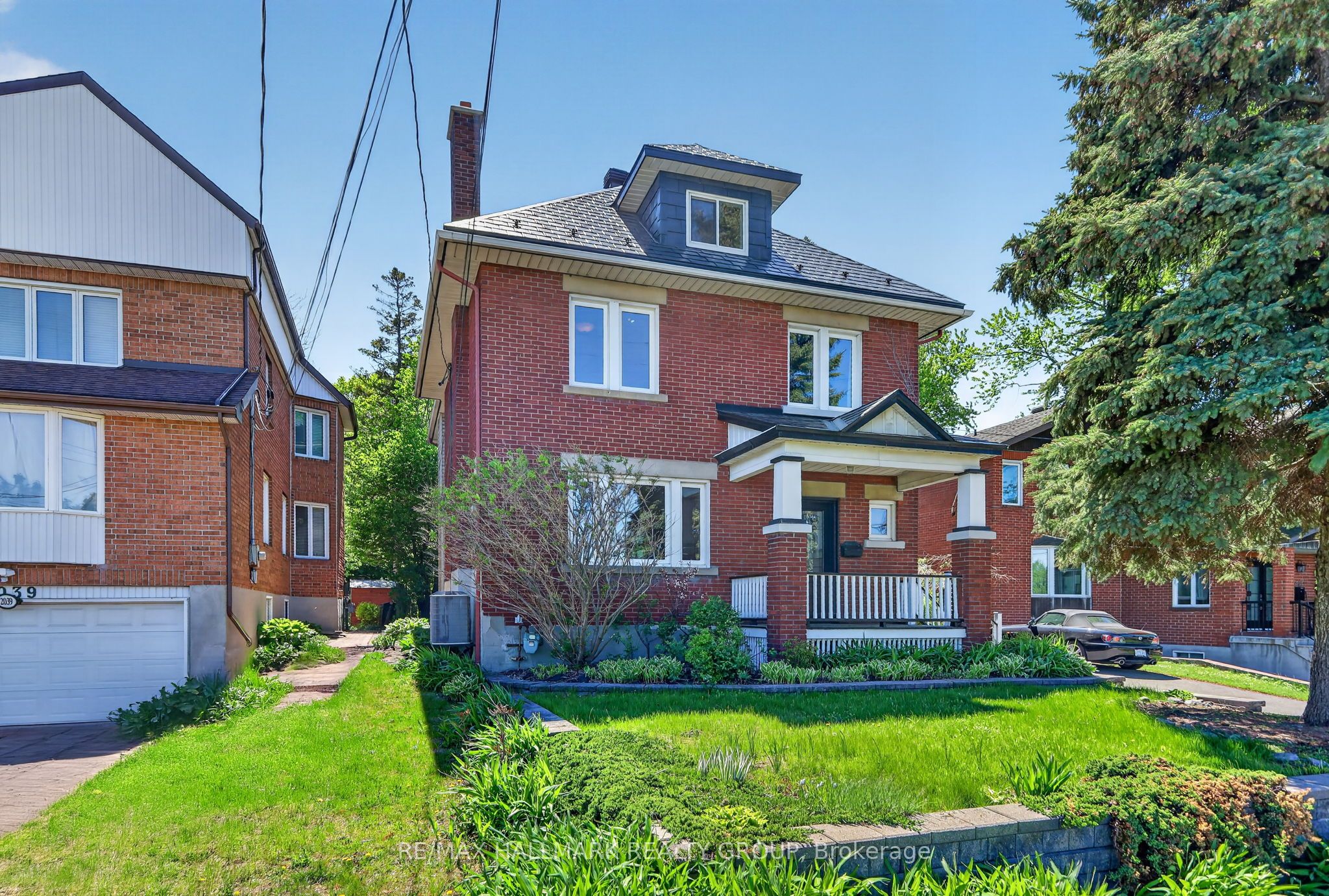 2043 Riverside Drive, Alta Vista and Area, ON K1H 7X1