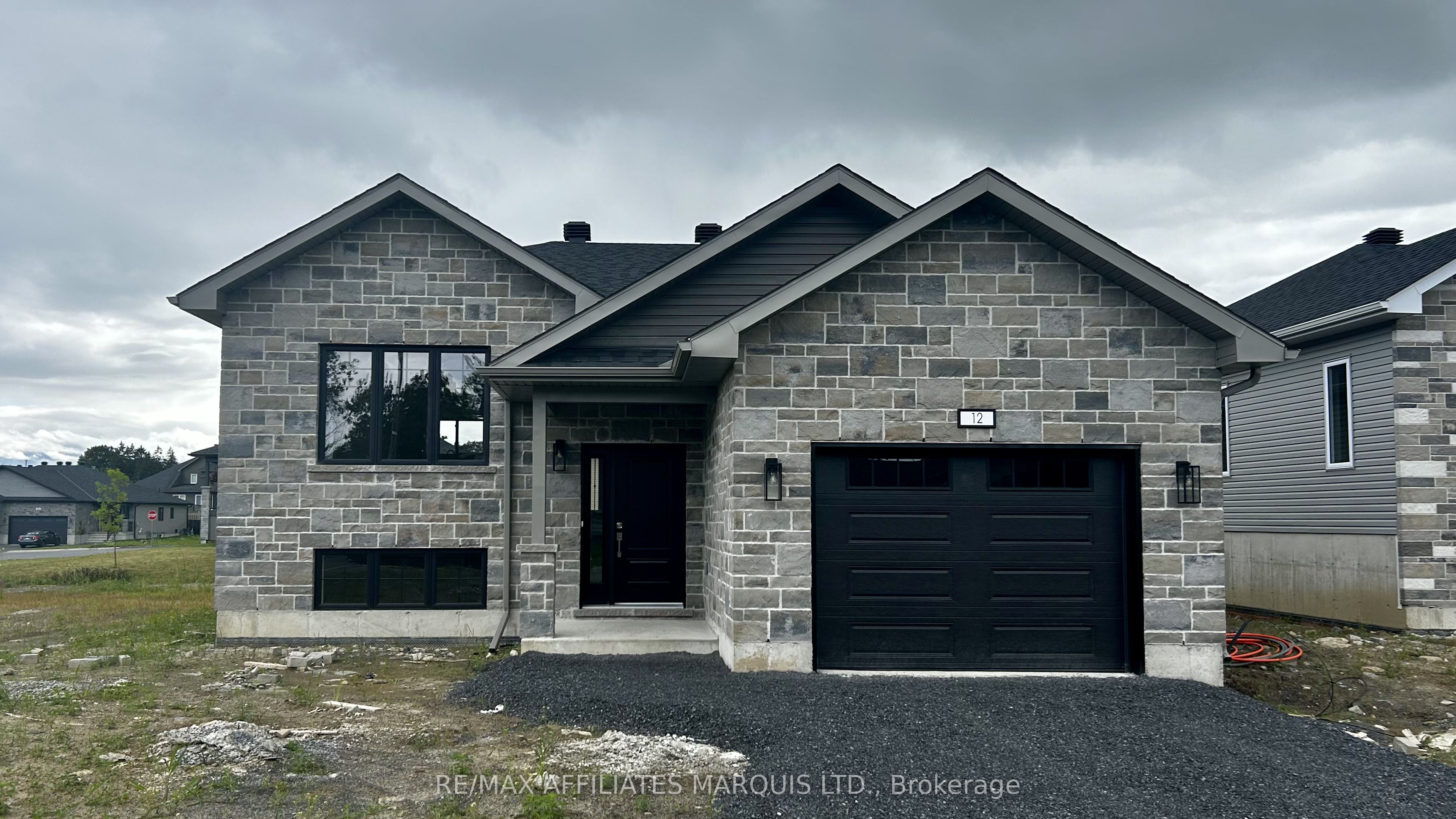 12 Mullin Drive, South Stormont, ON K0C 1P0