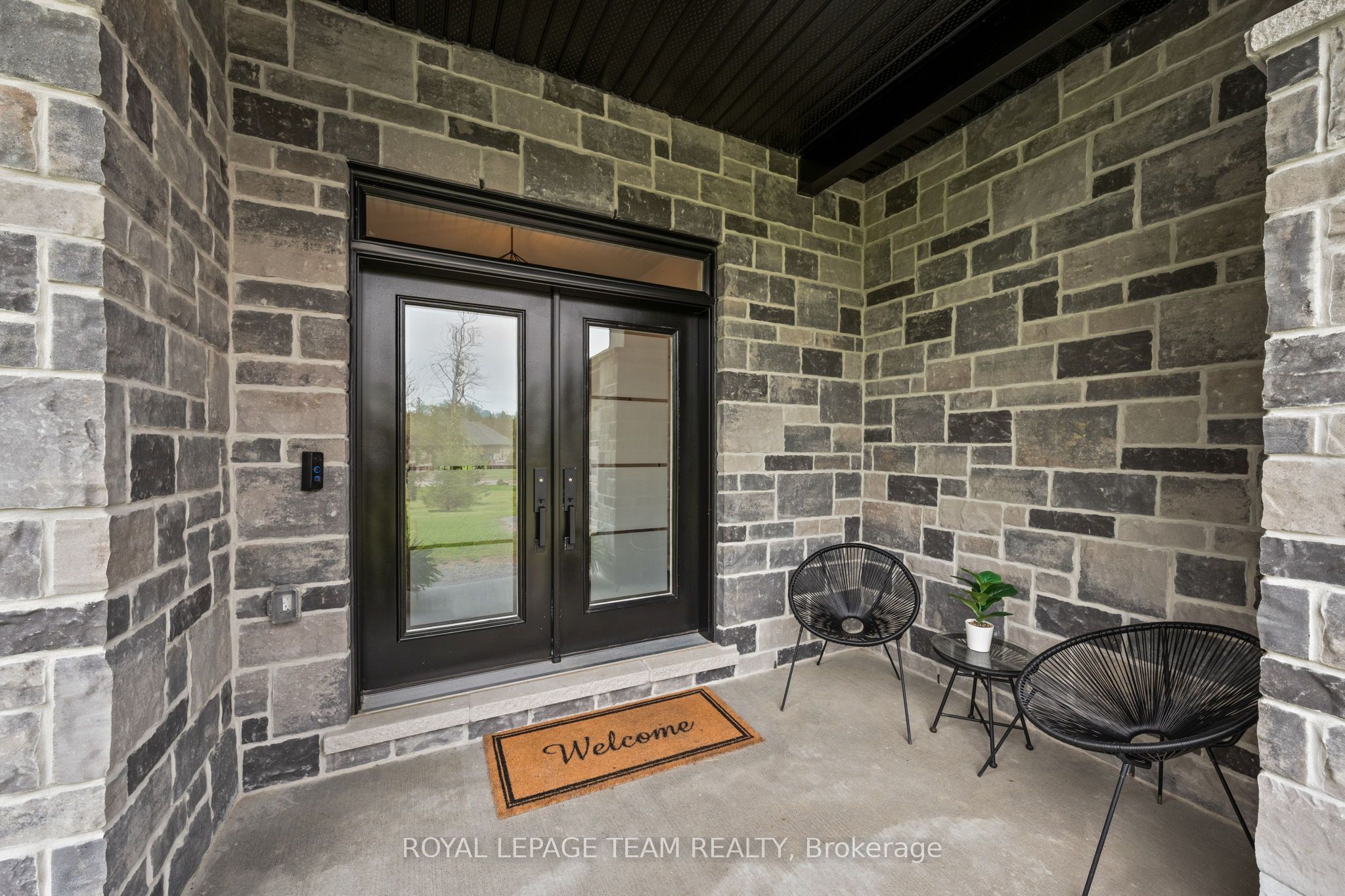 176 Country Meadow Drive, Carp - Huntley Ward, ON K0A 1L0 photo 3