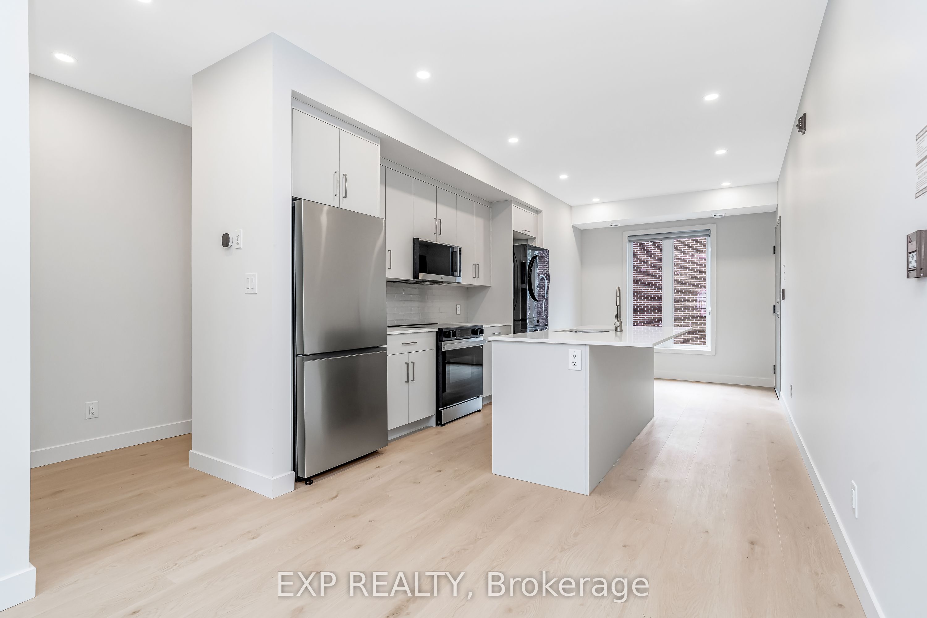 1267 Summerville Avenue 4, Carlington - Central Park, ON K1Z 8G6 photo 5