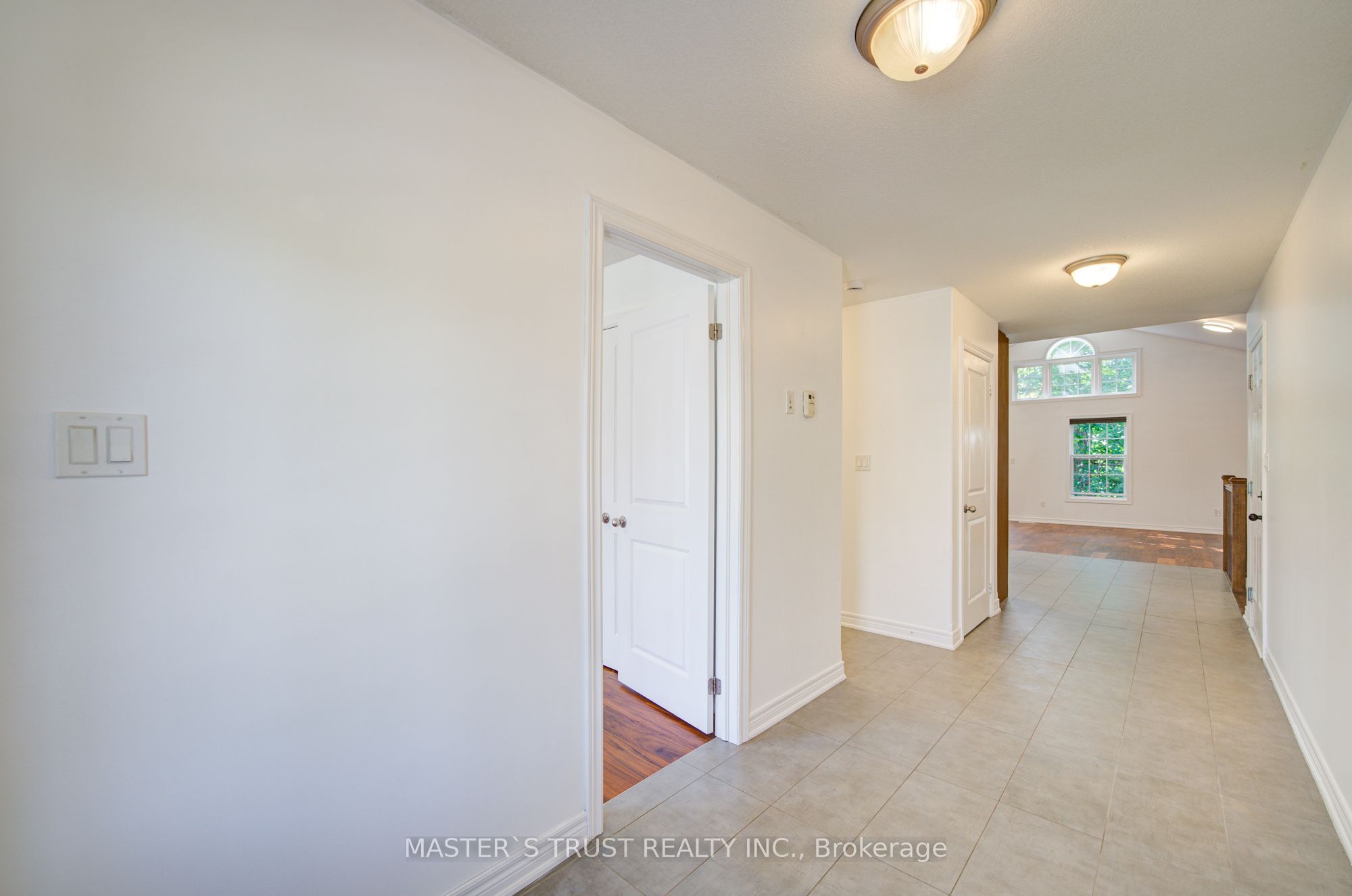 569 Grange Way, Peterborough, ON N1E 7C9 photo 3