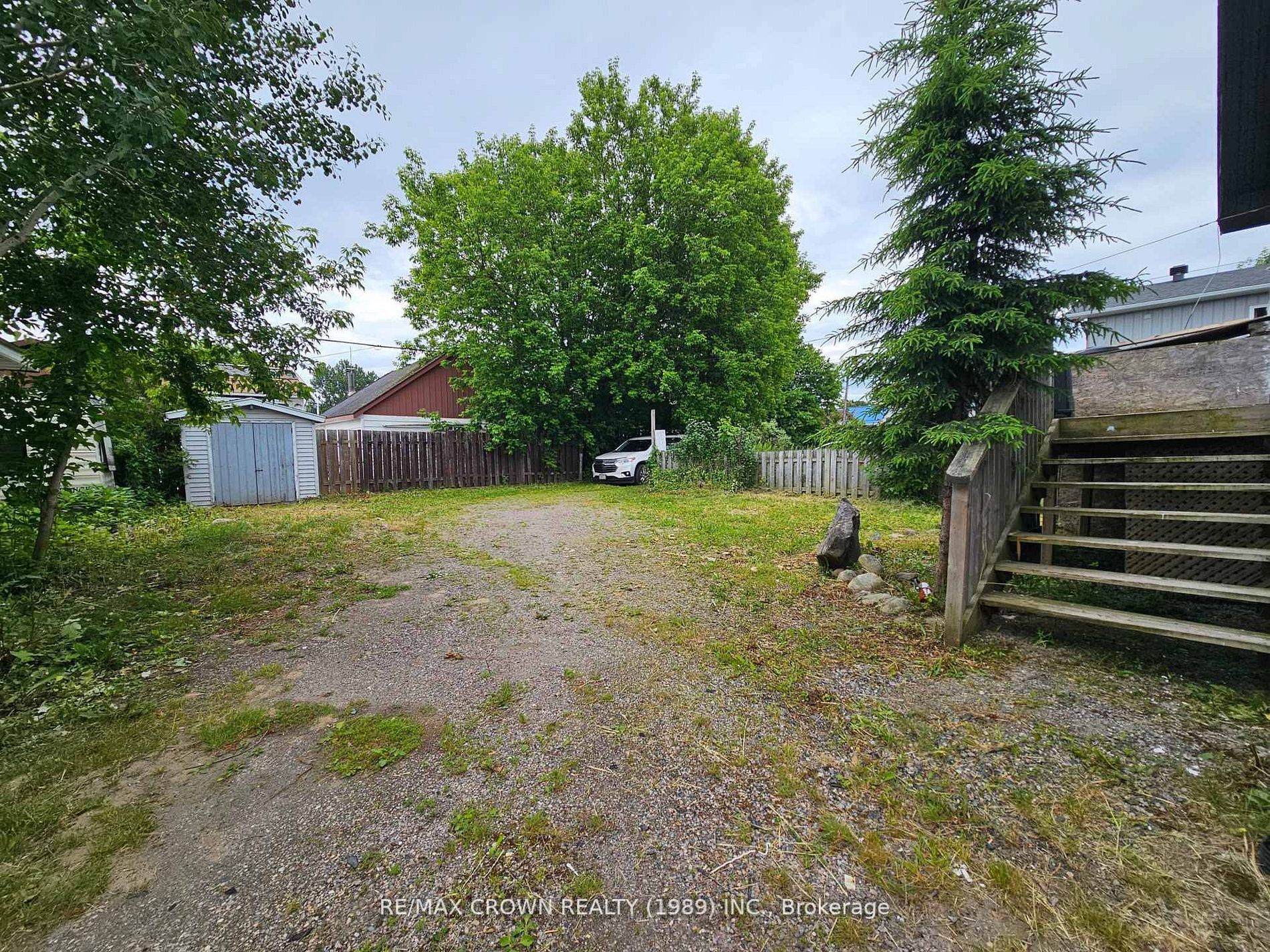 28 Lakeshore Drive, North Bay, ON P1A 2A2 photo 3