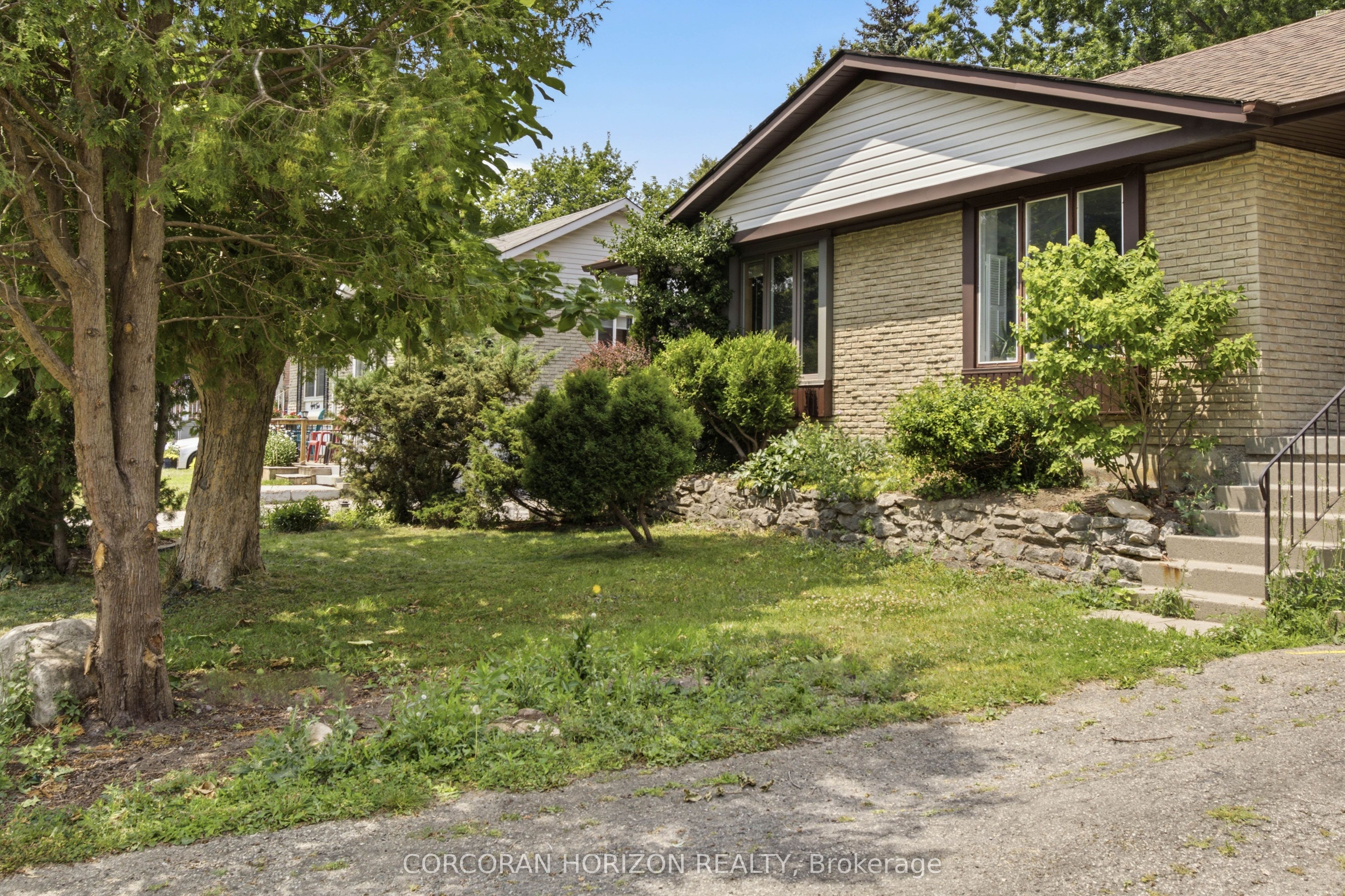 90 Halifax Drive, Kitchener, ON N2B 3K7 photo 2