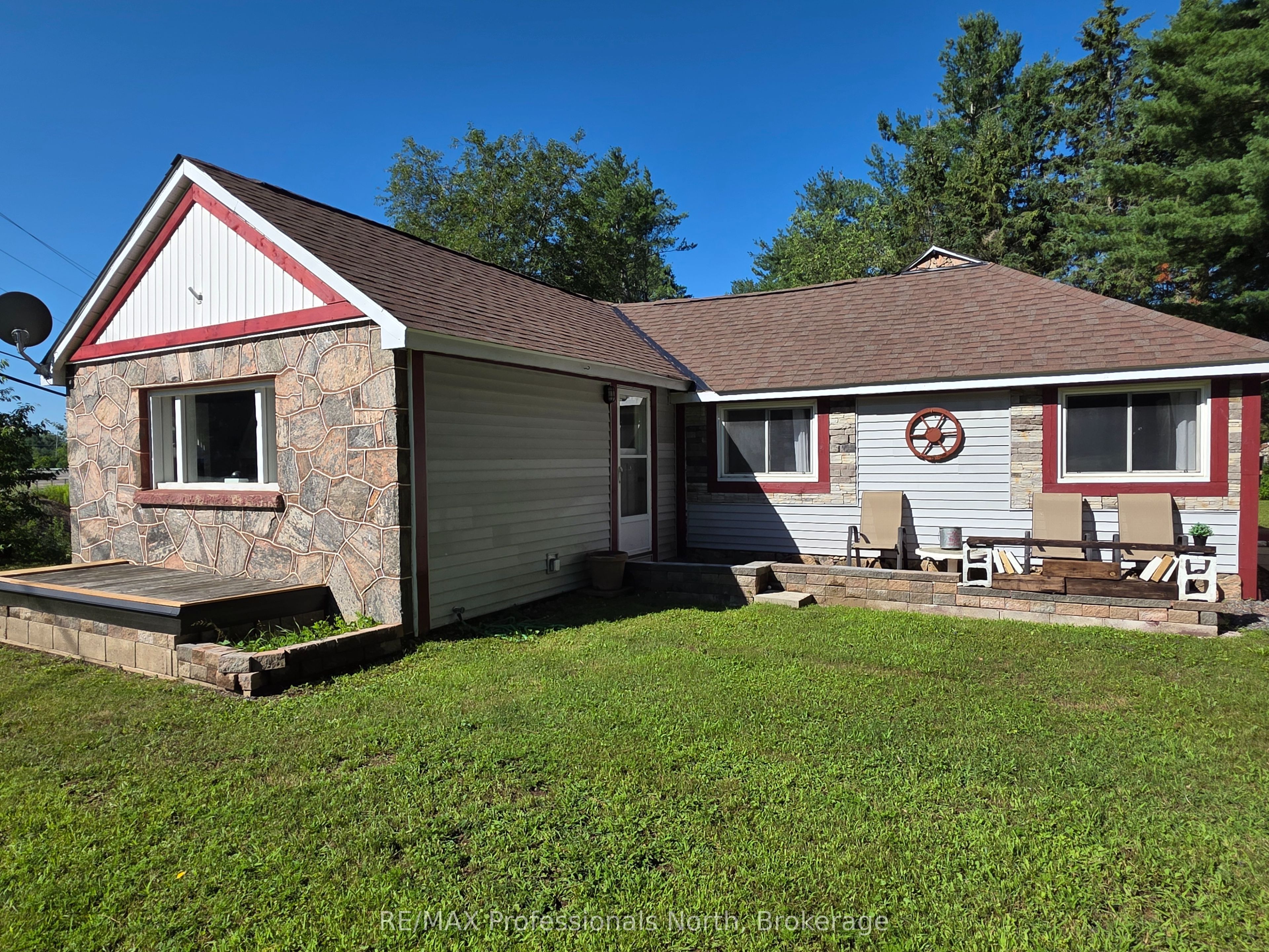1007 West Road, Minden Hills, ON K0M 2K0 photo 3