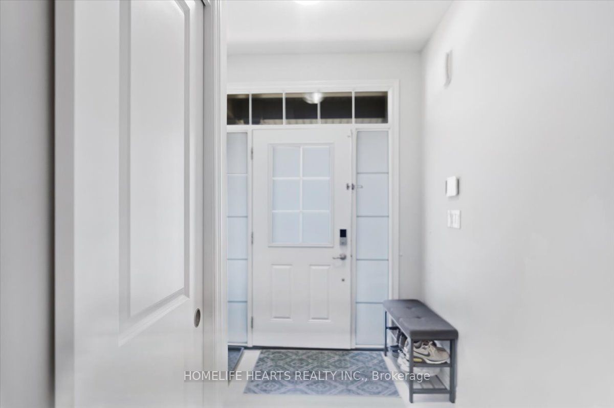 9561 Tallgrass Avenue, Niagara Falls, ON L2G 0Y3 photo 2