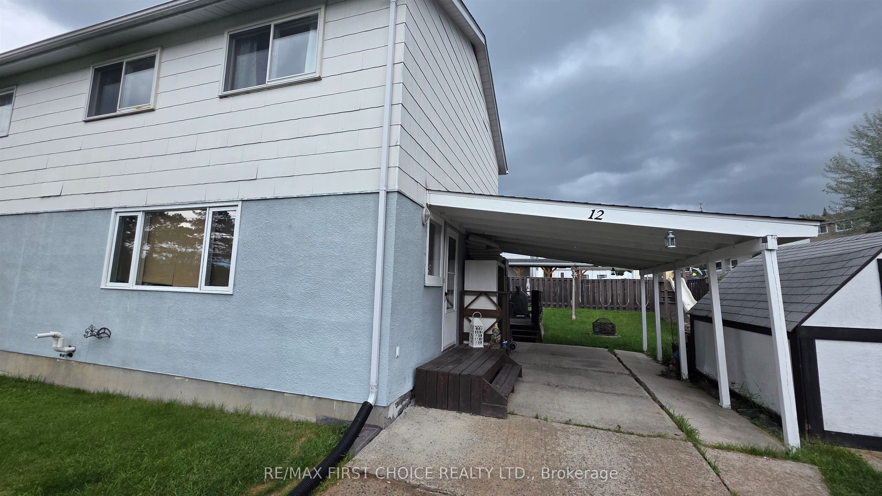 12 Drewry Drive, Kenora, ON P9N 2X8