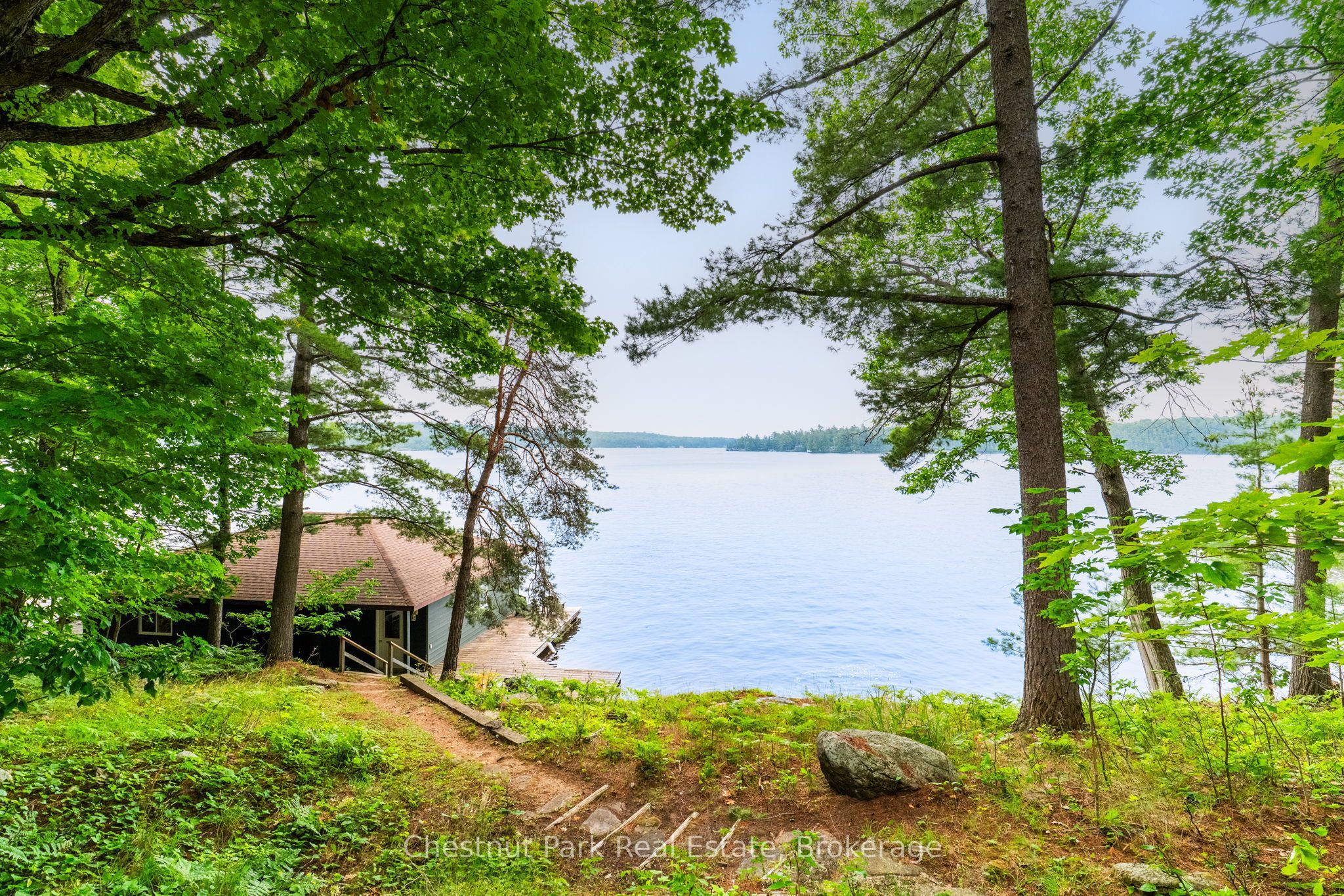 1049 Sagamo Boulevard, Muskoka Lakes, ON P0B 1J0