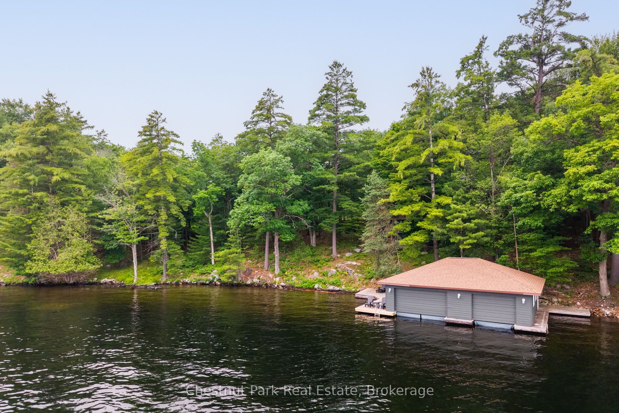1049 Sagamo Boulevard, Muskoka Lakes, ON P0B 1J0 photo 3