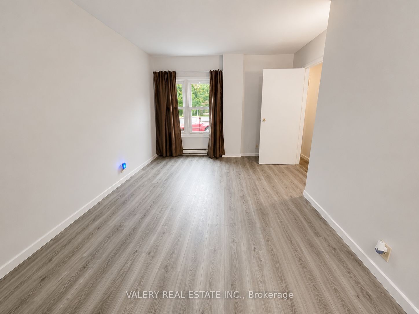 1099 HENRY FORD CENTRE DR Drive, Windsor, ON N8Y 2T4