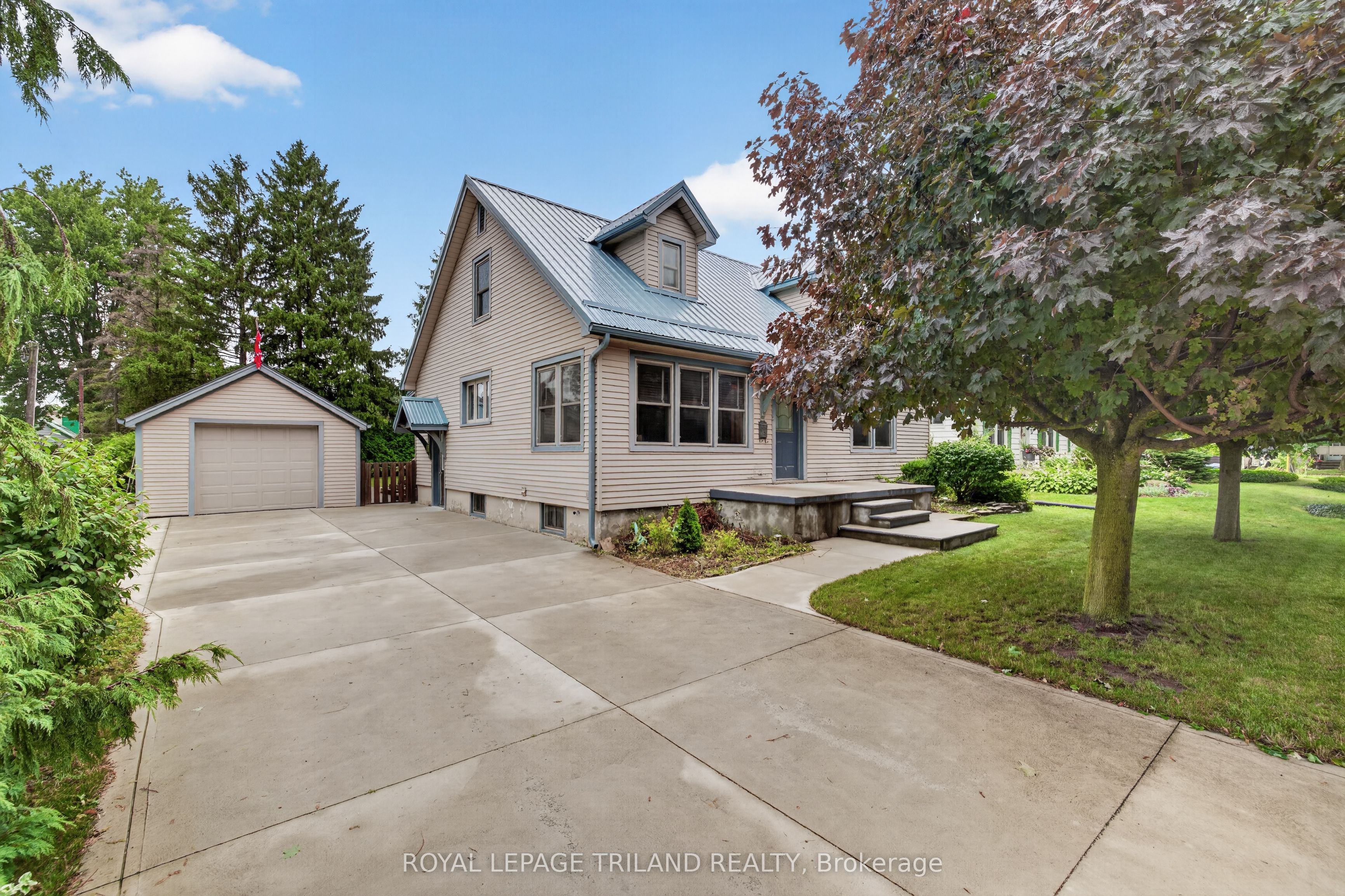 11 Maple Street E, Aylmer, ON N5H 1B6 photo 2