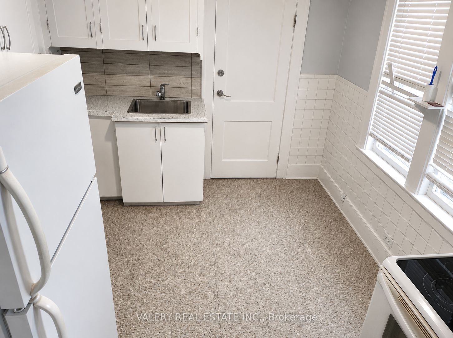 1264 Elsmere Ave Avenue 2, Windsor, ON N8X 4G5 photo 4
