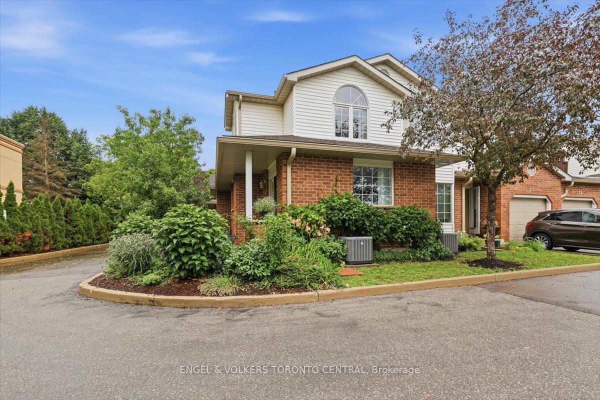 229 Baker Street 16, Waterloo, ON N2T 2R4 photo 3
