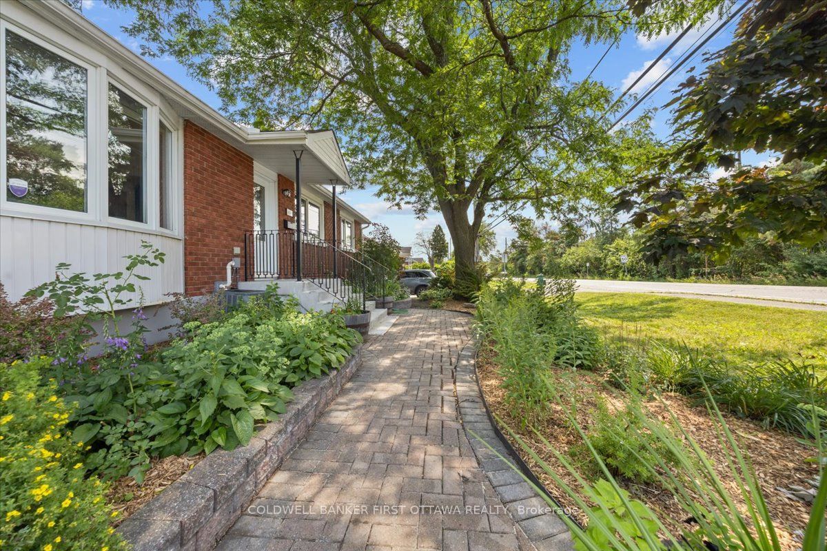 881 BLAIR Road, Beacon Hill North - South and Area, ON K1J 7M7 photo 4