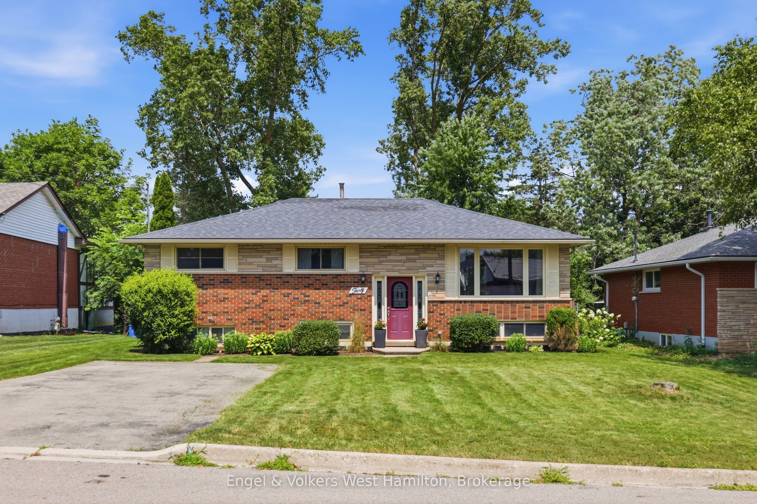 30 Laird Street, Haldimand, ON N3W 1G3