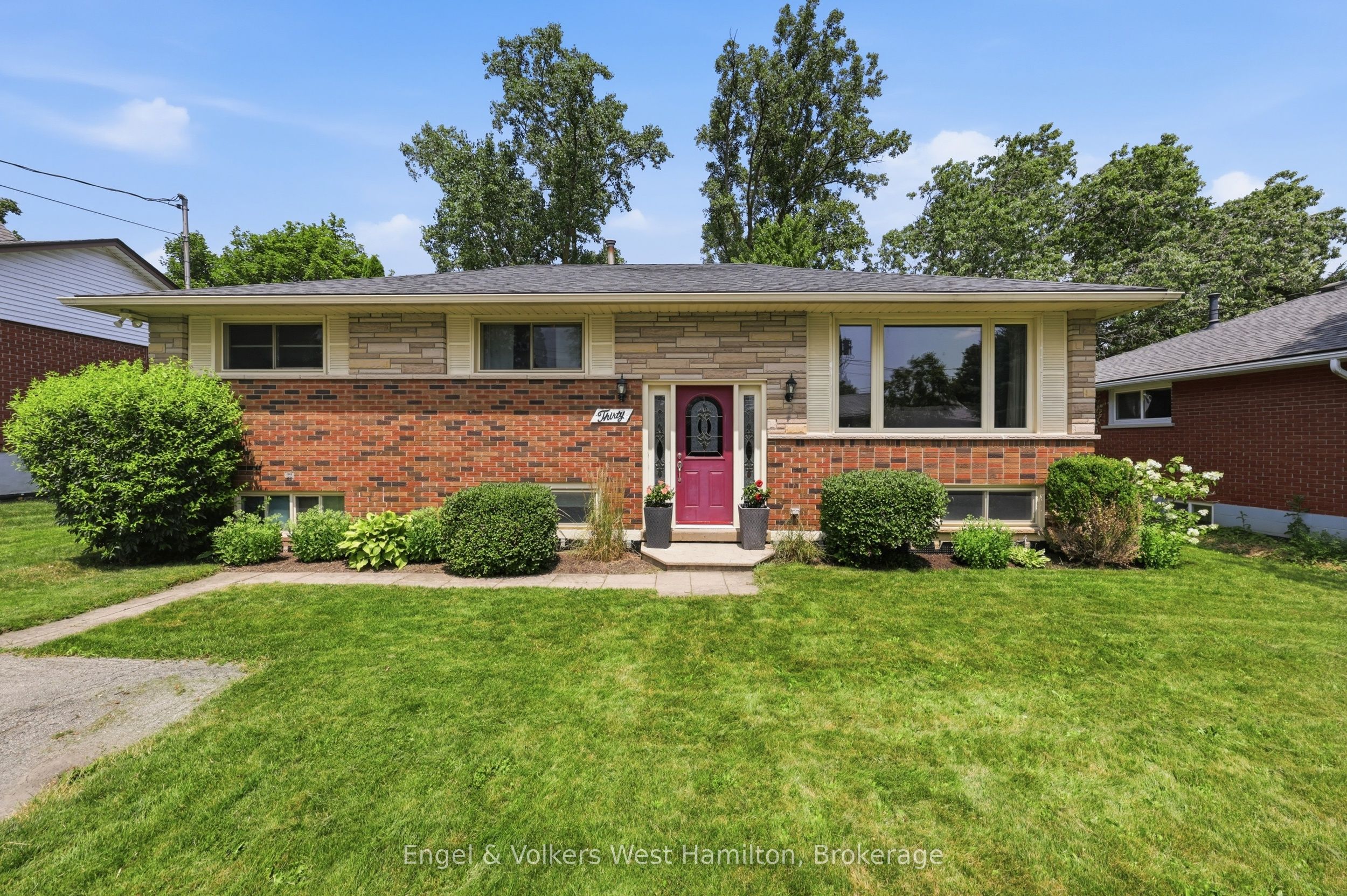30 Laird Street, Haldimand, ON N3W 1G3 photo 2