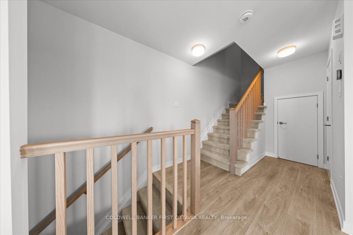 210 PARNIAN Private, Barrhaven, ON K2J 7K5 photo 5