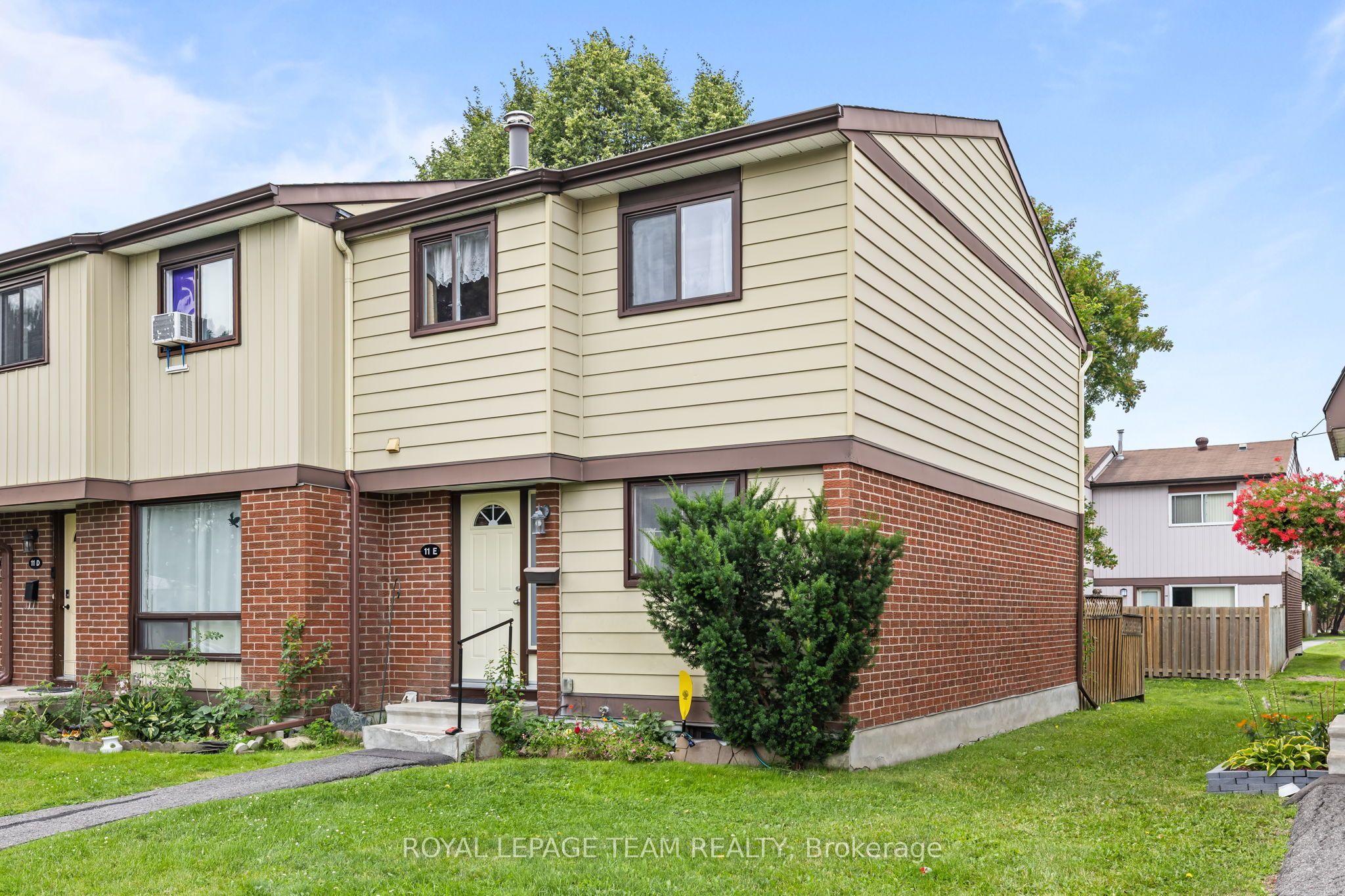 11E FOXHILL Way, Barrhaven, ON K2J 1P3 photo 2