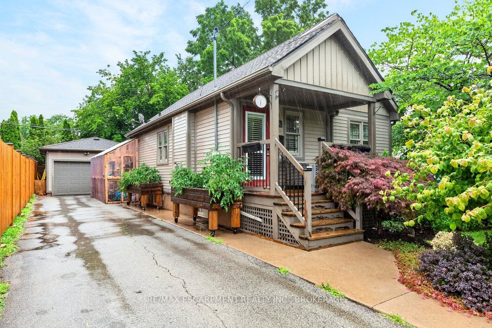 73 MARGERY Avenue, St. Catharines, ON L2R 6K2