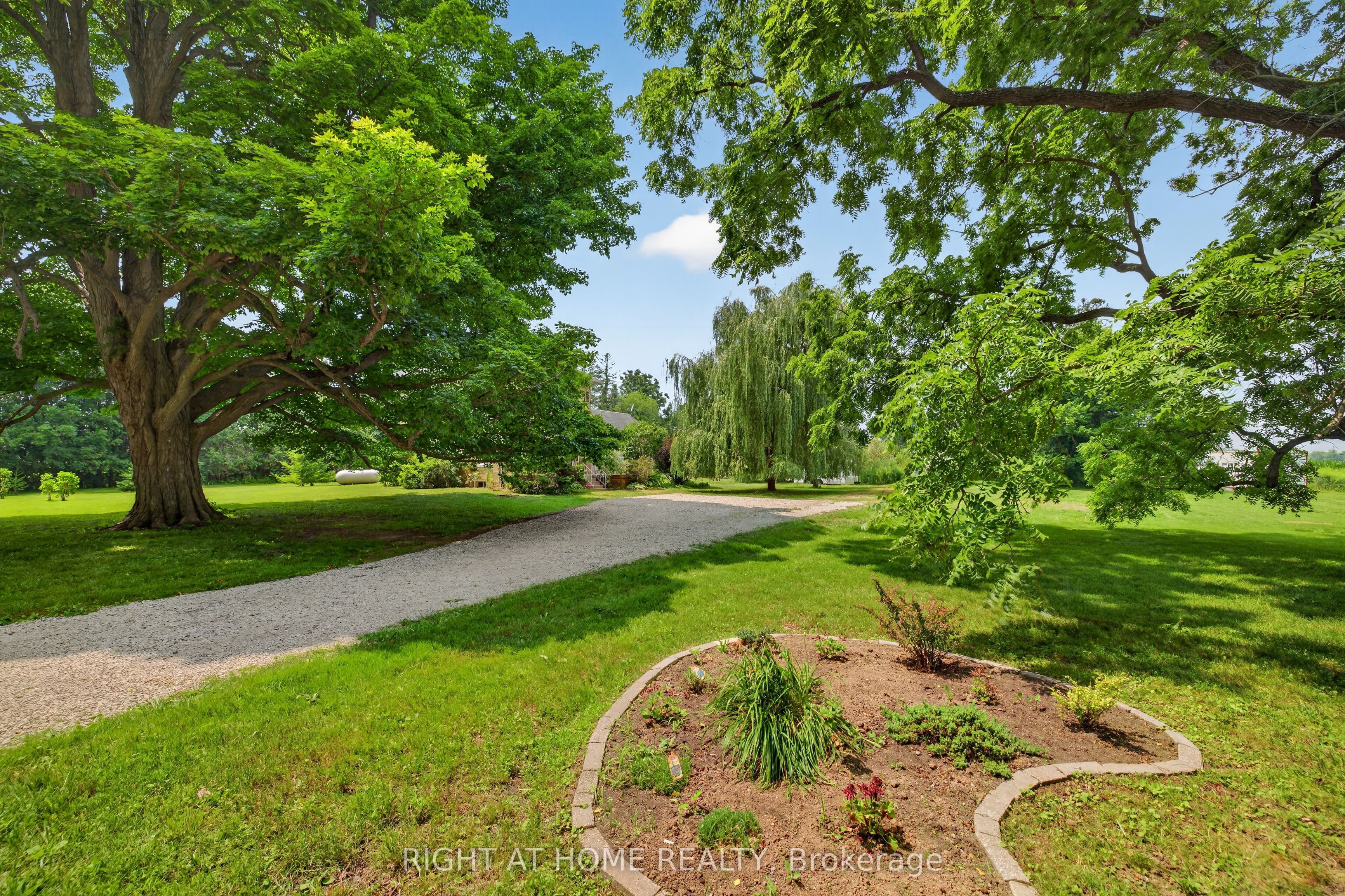 34630 Second Line, Southwold, ON N0L 1P0 photo 2