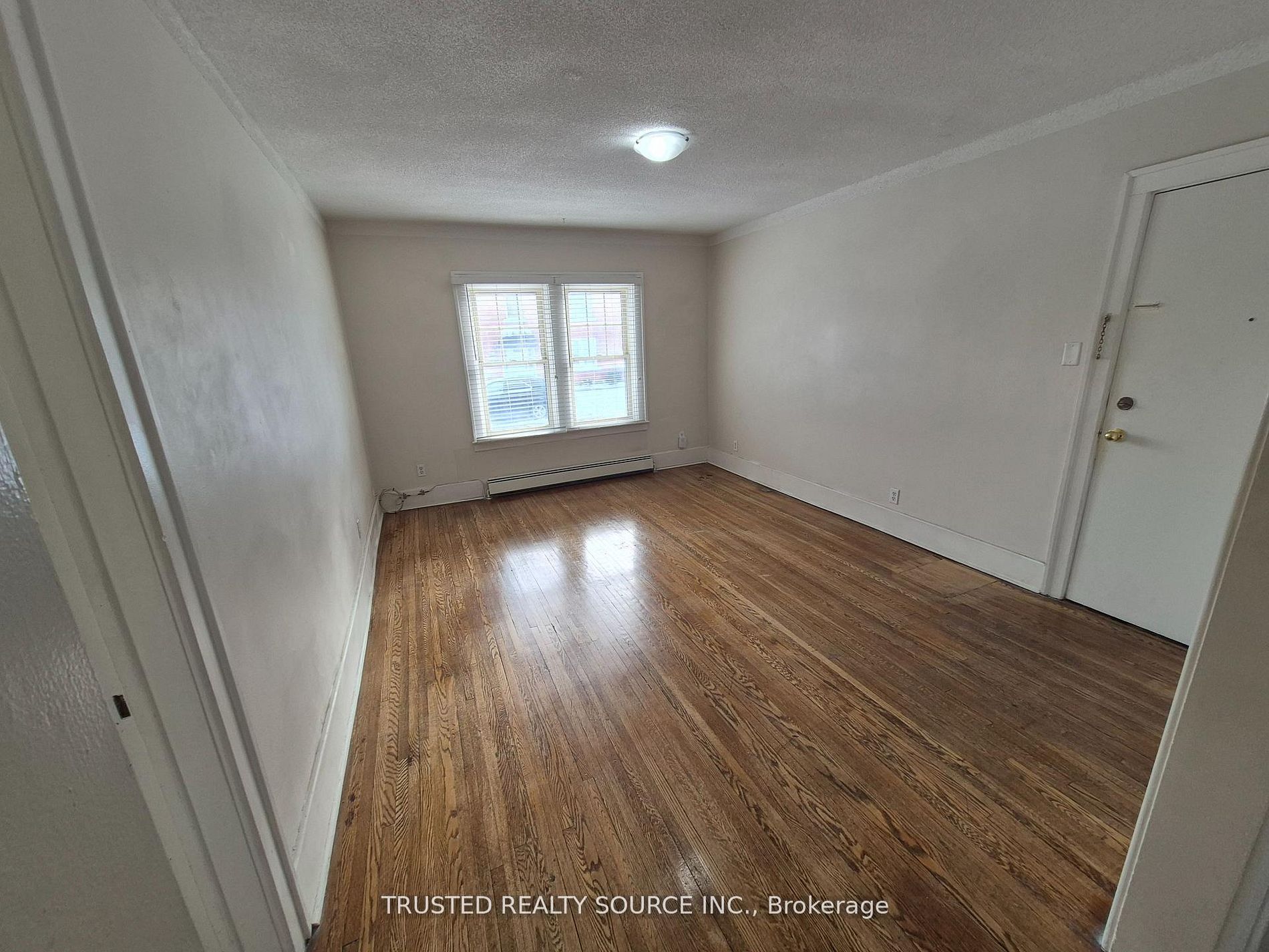 1614 Ontario Street #4, Windsor, ON N8Y 1M6 photo 4