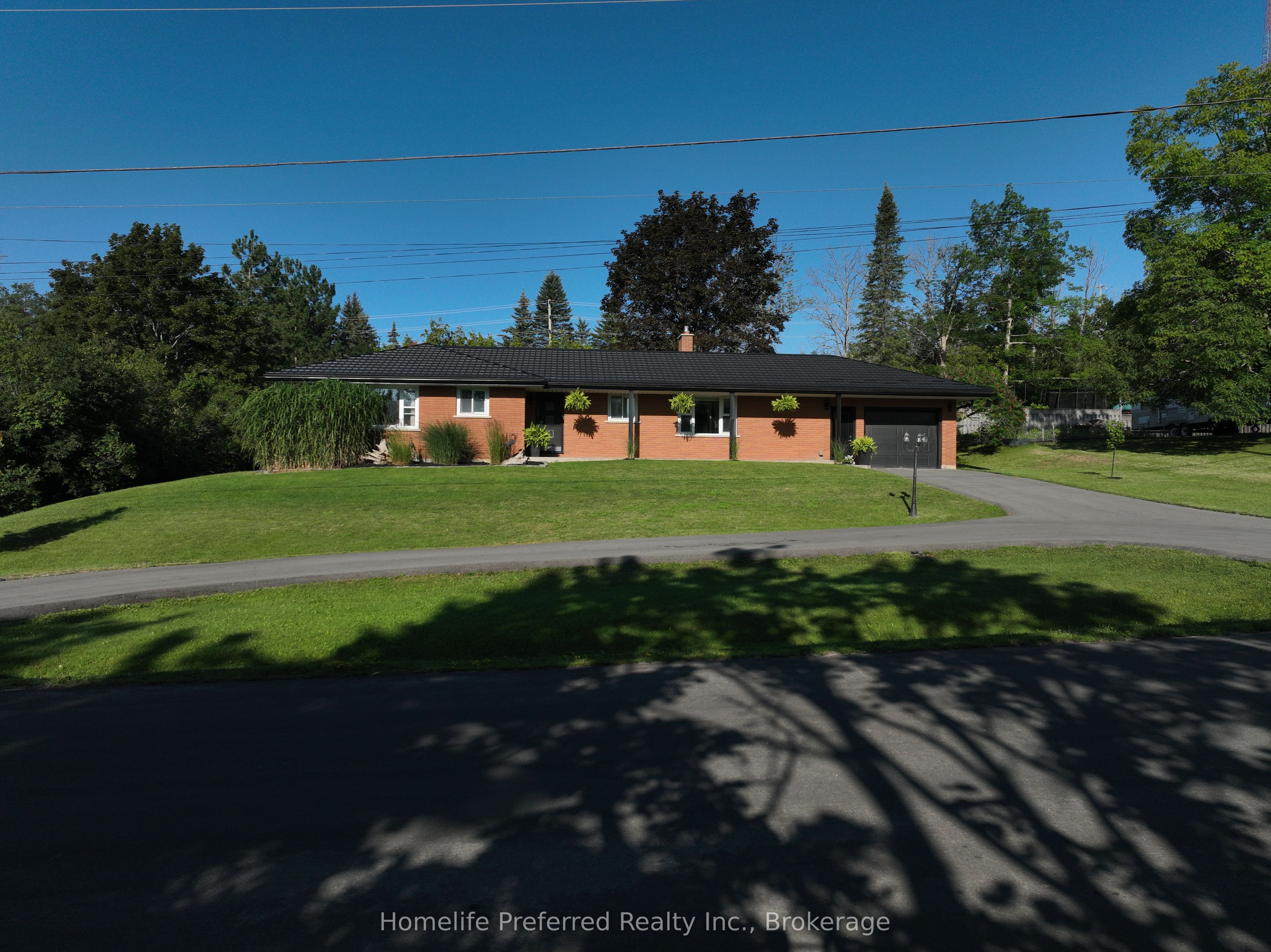 548 Bissview Avenue, Selwyn, ON K9J 6X4