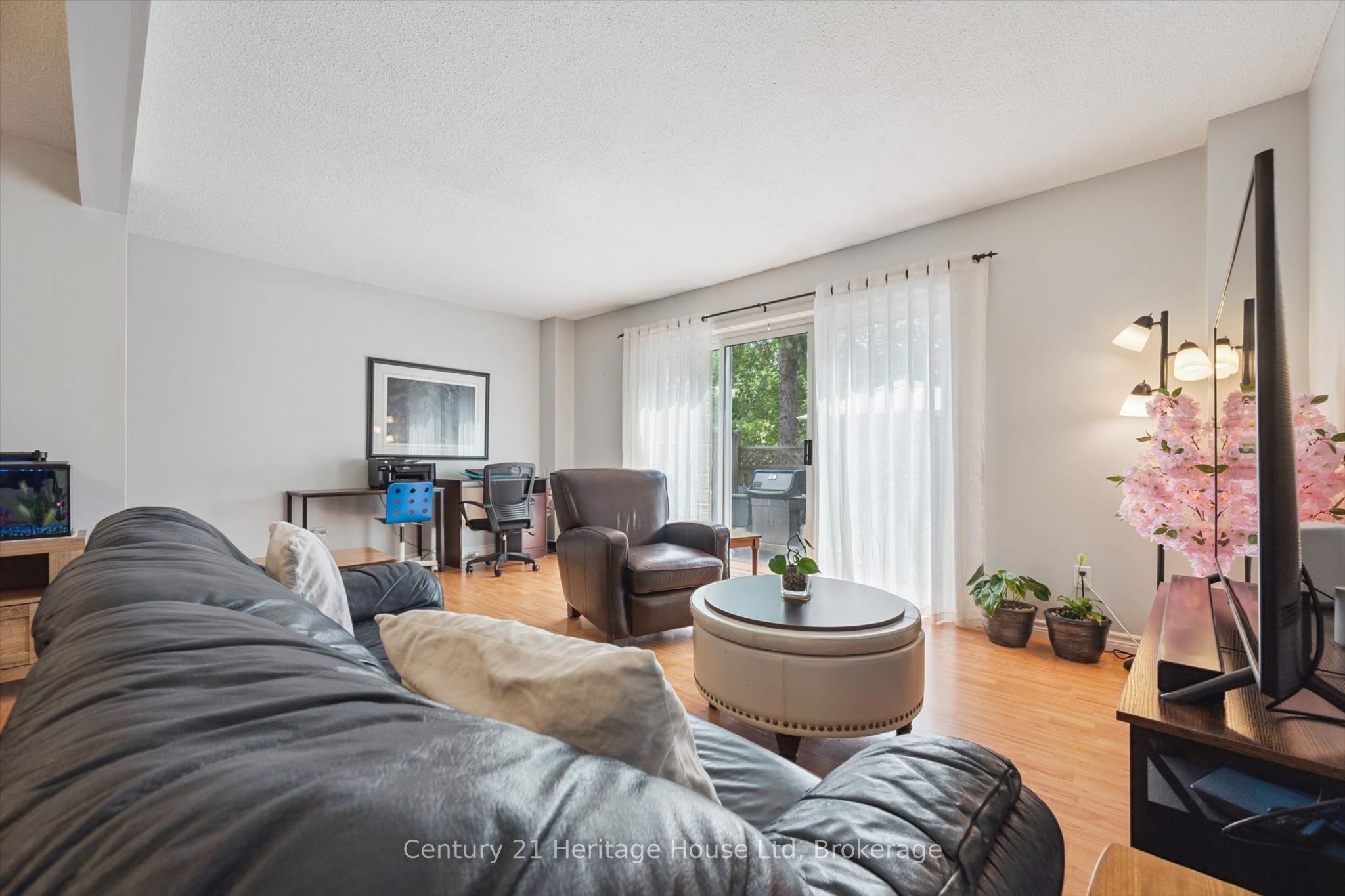 201 SILVERCREEK 15 Parkway N, Guelph, ON N1H 3T4 photo 5