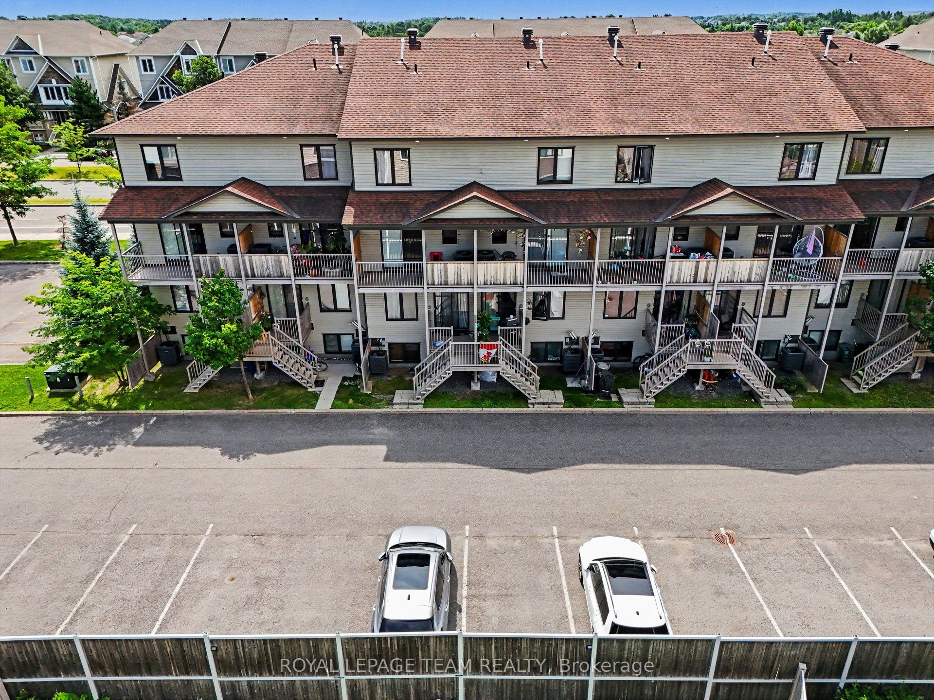 621 Chapman Mills Drive C, Barrhaven, ON K2J 5T1 photo 3