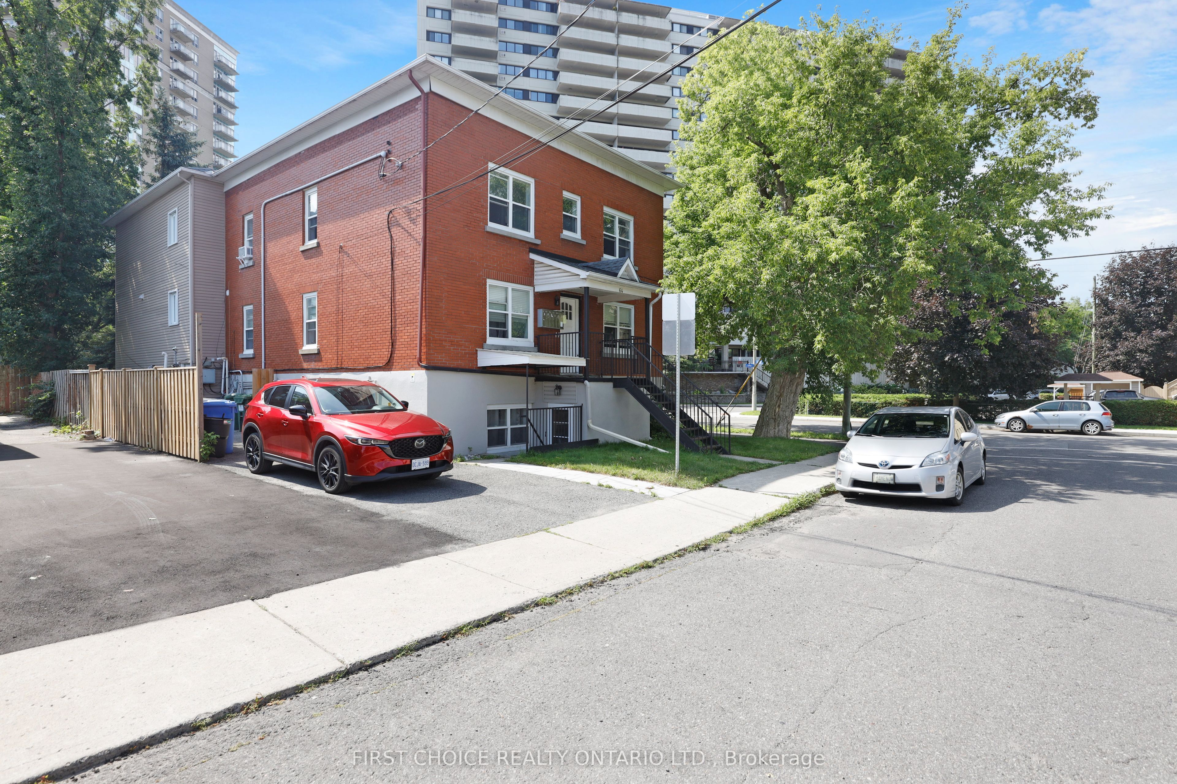 64 Genest Street, Vanier and Kingsview Park, ON K1L 7Z2 photo 2