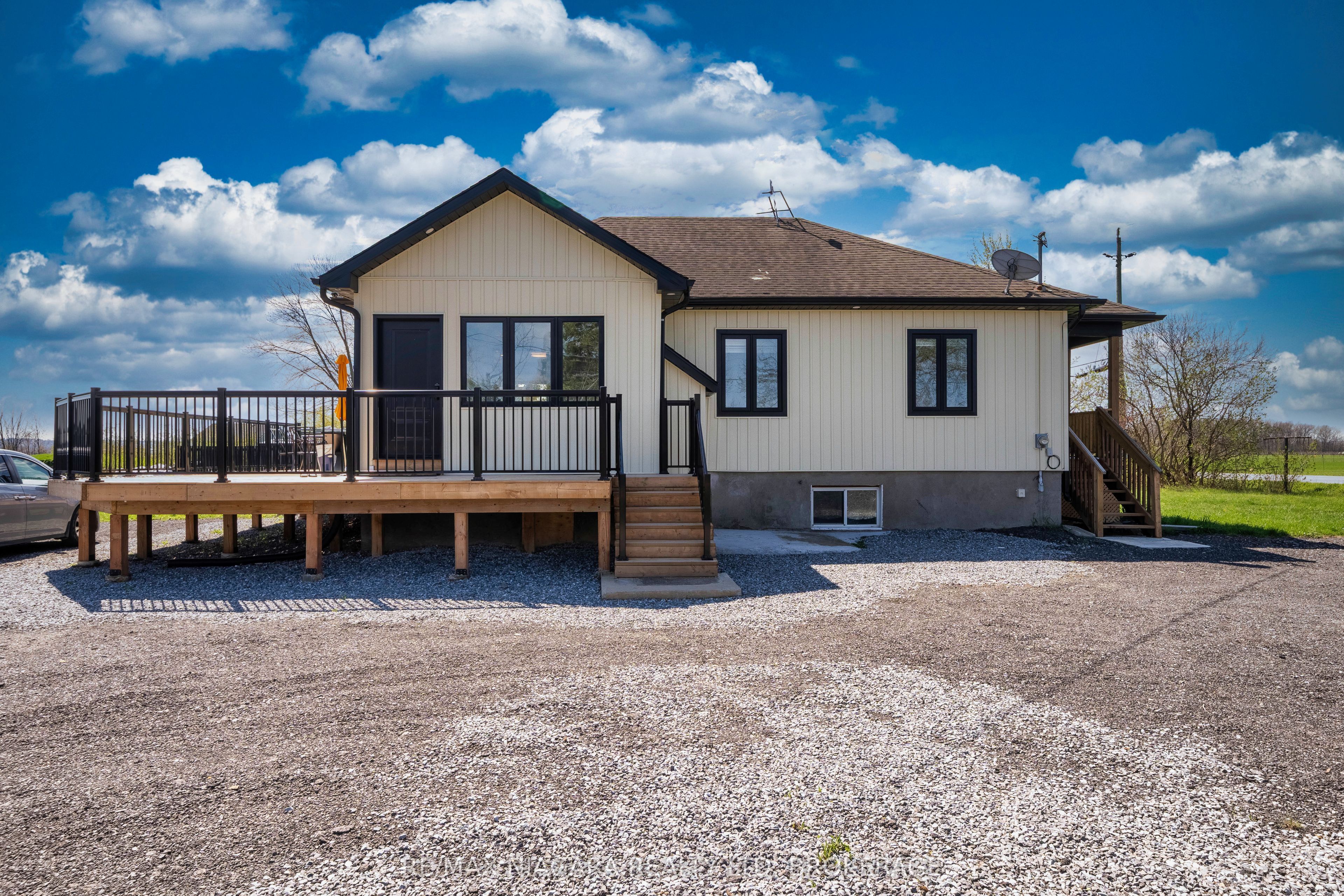 1209 Line 3 Road, Niagara-on-the-Lake, ON L0S 1J0 photo 2