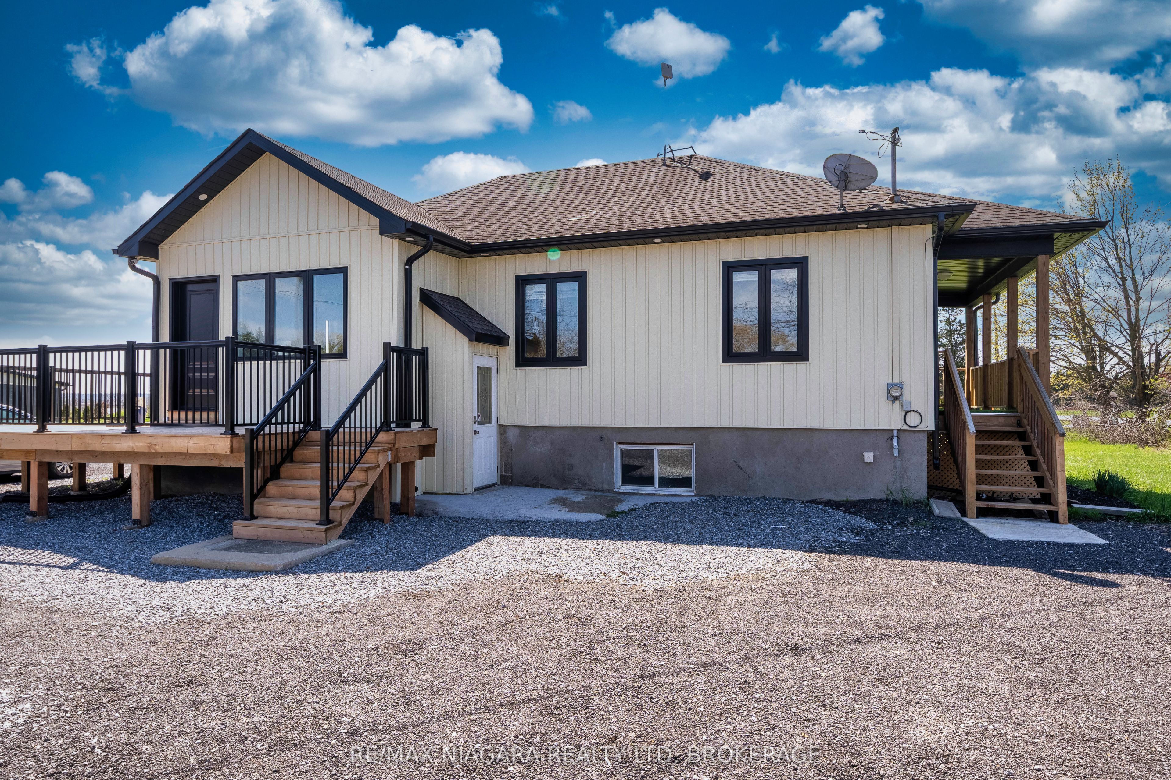 1209 Line 3 Road, Niagara-on-the-Lake, ON L0S 1J0 photo 3