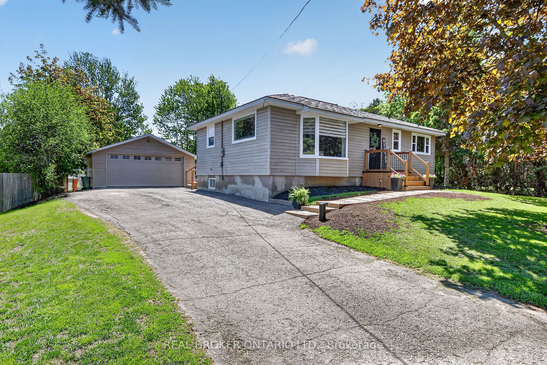 5626 Owen Street, Greely - Metcalfe - Osgoode - Vernon and Area, ON K0A 2W0 photo 2