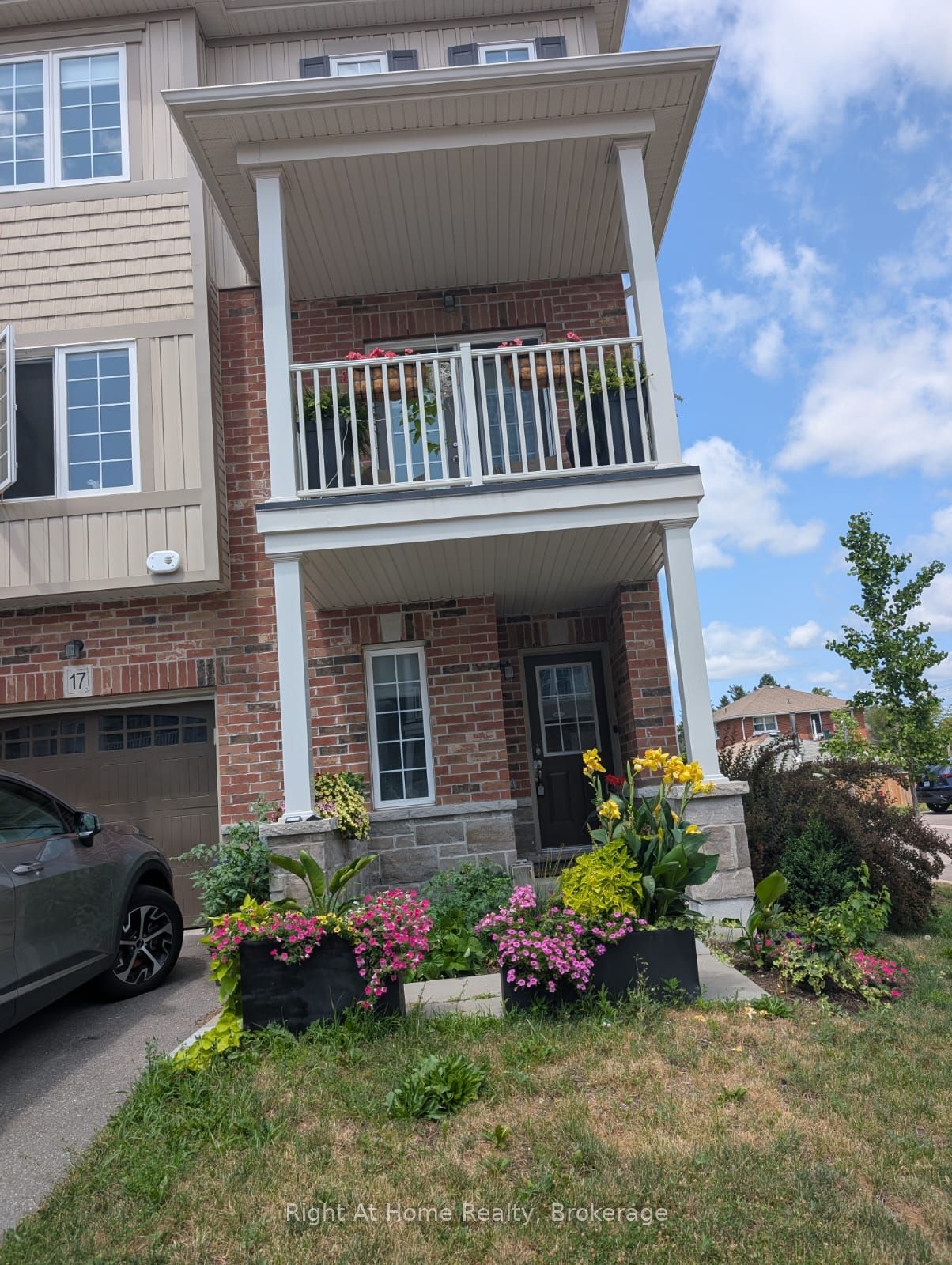 17 Roseberry Lane, Kitchener, ON N2B 0A9 photo 2