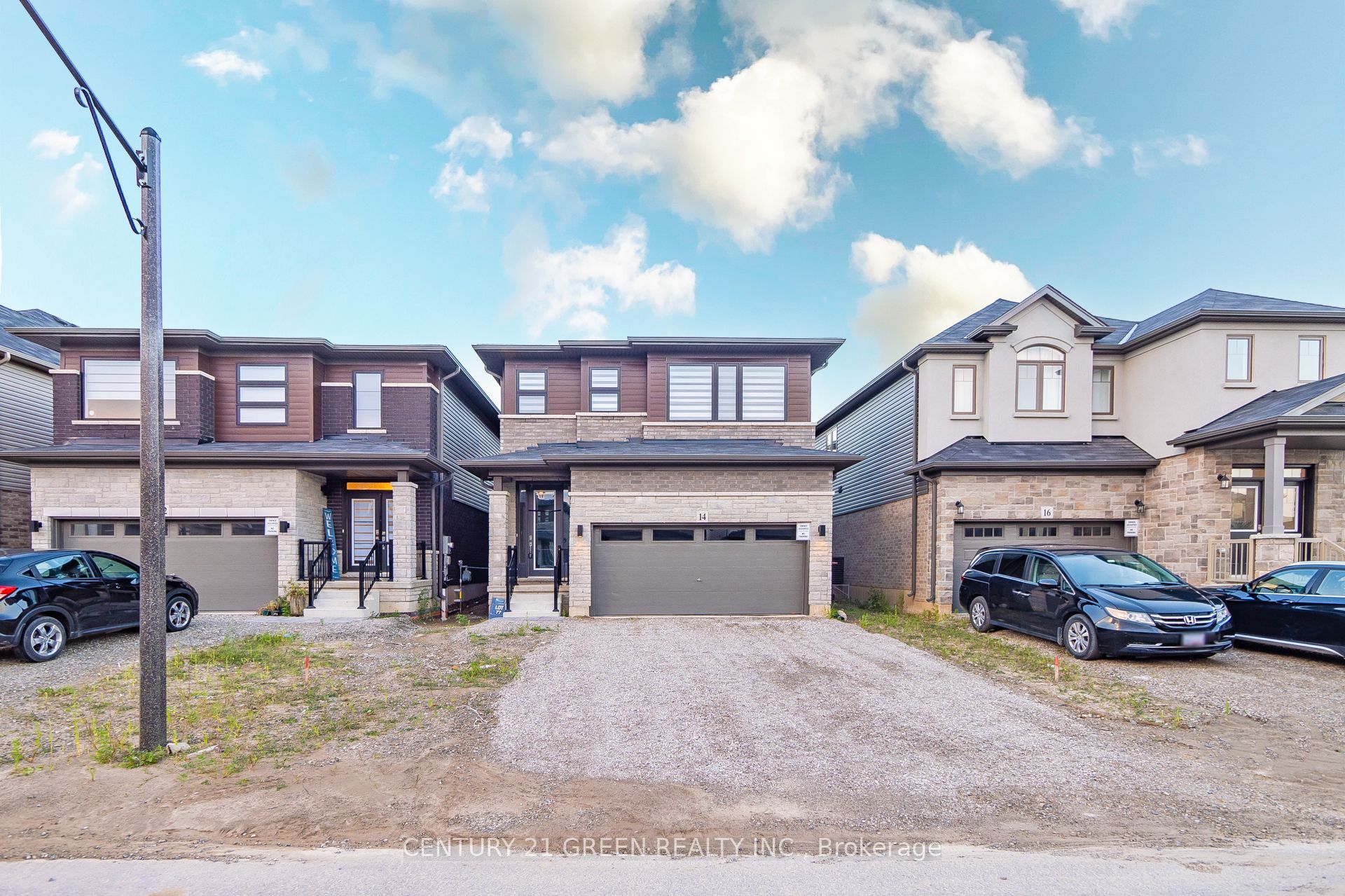 14 Holder Drive, Brantford, ON N3T 5L5