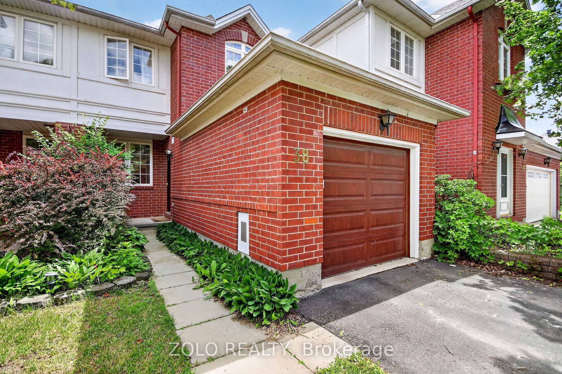 38 Central Park Drive, Carlington - Central Park, ON K2C 4A3 photo 5