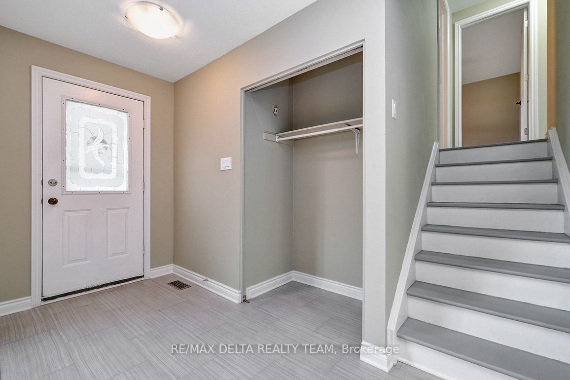 397 Phoenix Crescent, Orleans - Cumberland and Area, ON K1E 1V6 photo 4
