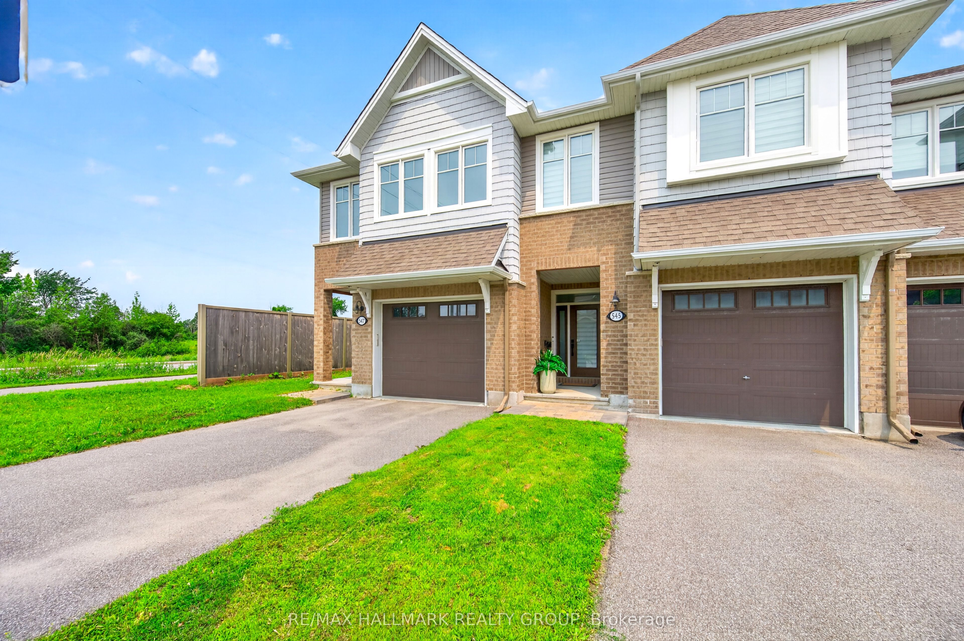 547 Muskari Street, Blossom Park - Airport and Area, ON K1T 0S3 photo 4