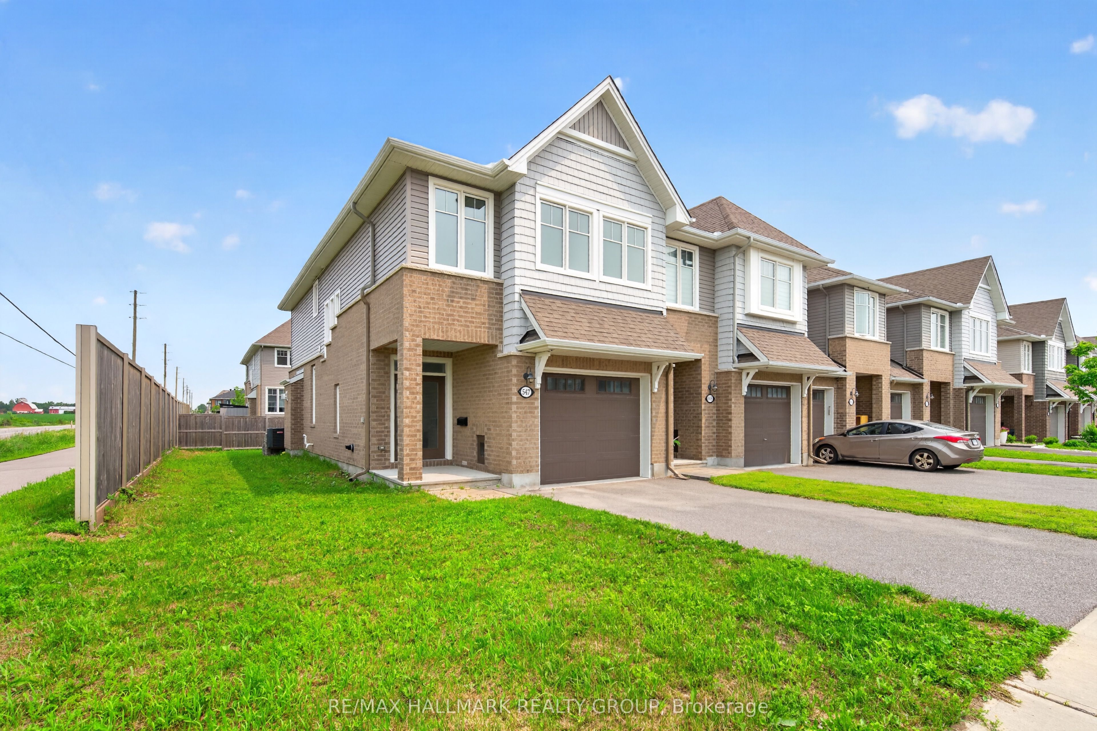 547 Muskari Street, Blossom Park - Airport and Area, ON K1T 0S3 photo 5