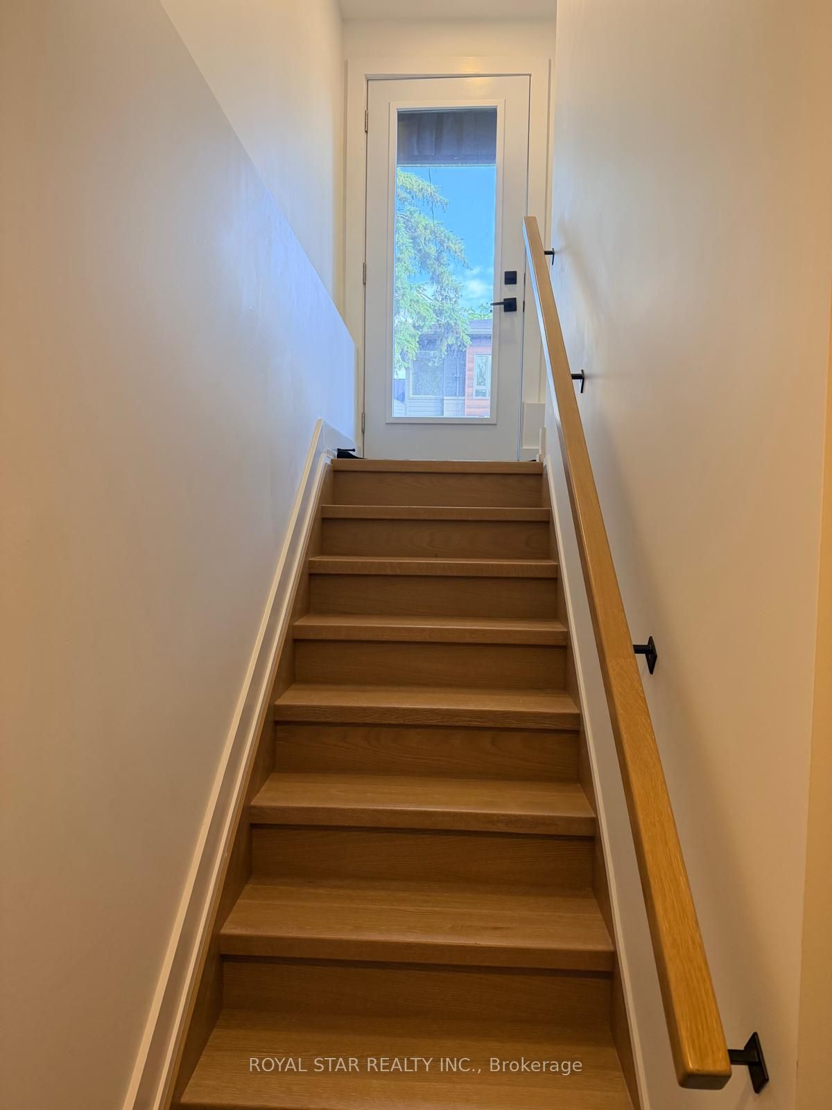 253 Duncairn Avenue Unit B, Westboro - Hampton Park, ON K1Z 5P3 photo 3