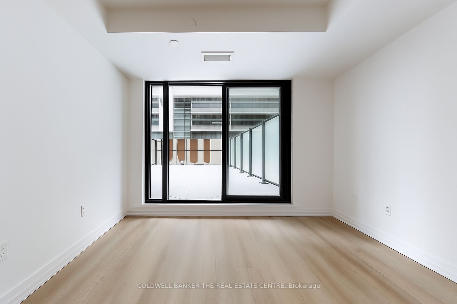 1 Jarvis Street 319, Hamilton, ON L8R 0A8 photo 2