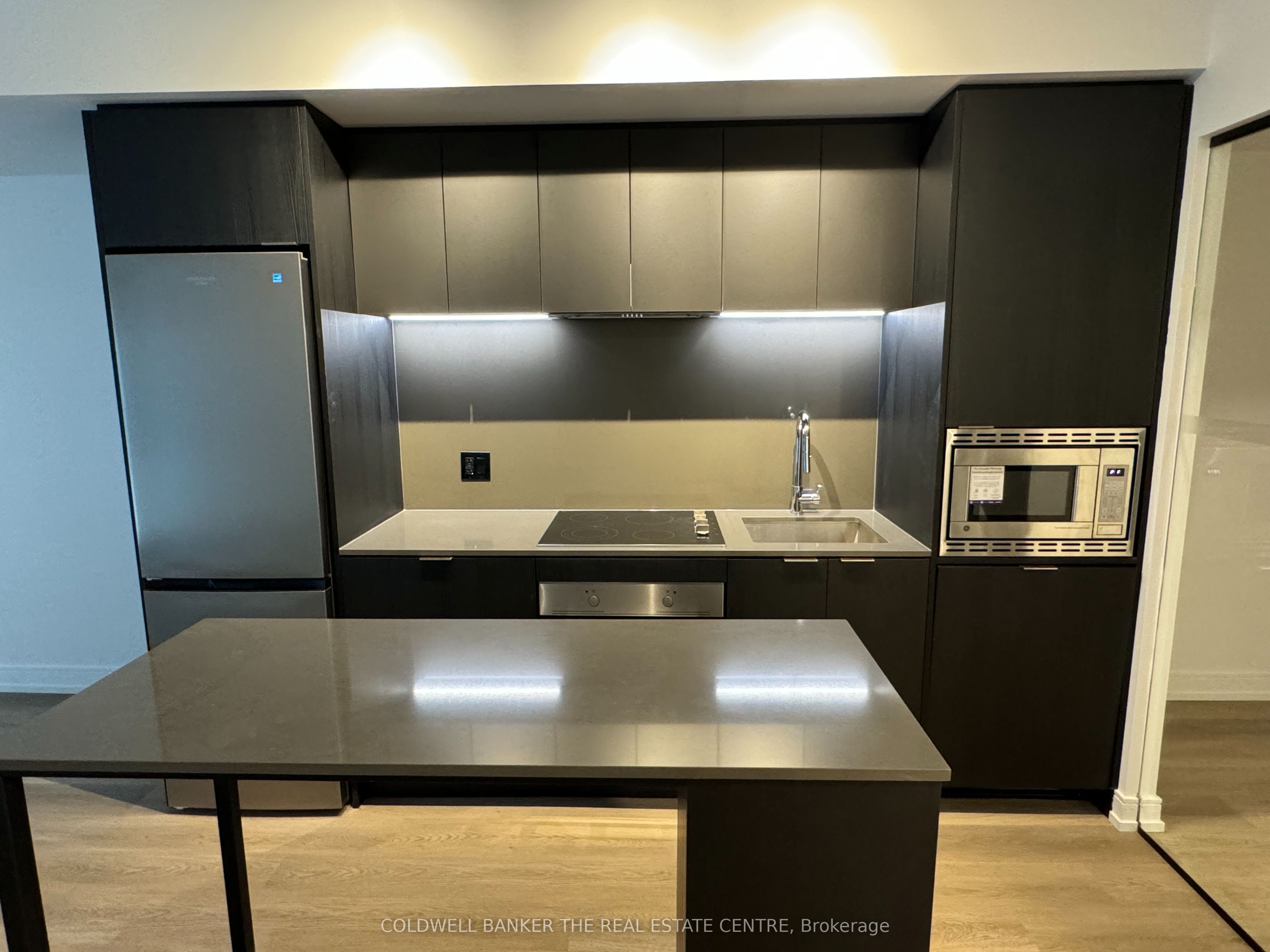 1 Jarvis Street 319, Hamilton, ON L8R 0A8 photo 4