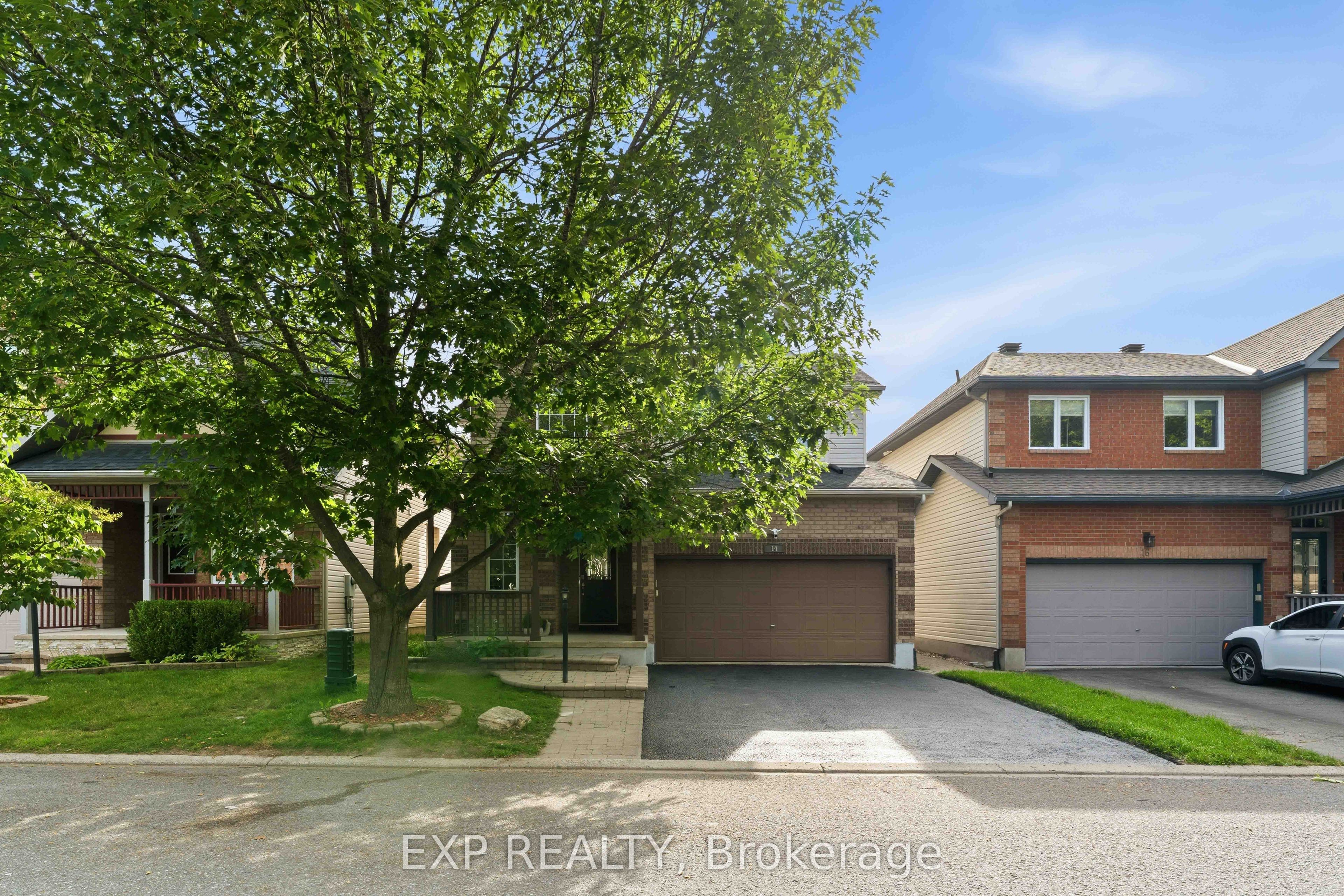 14 Colindale Avenue, Barrhaven, ON K2J 4V6 photo 2