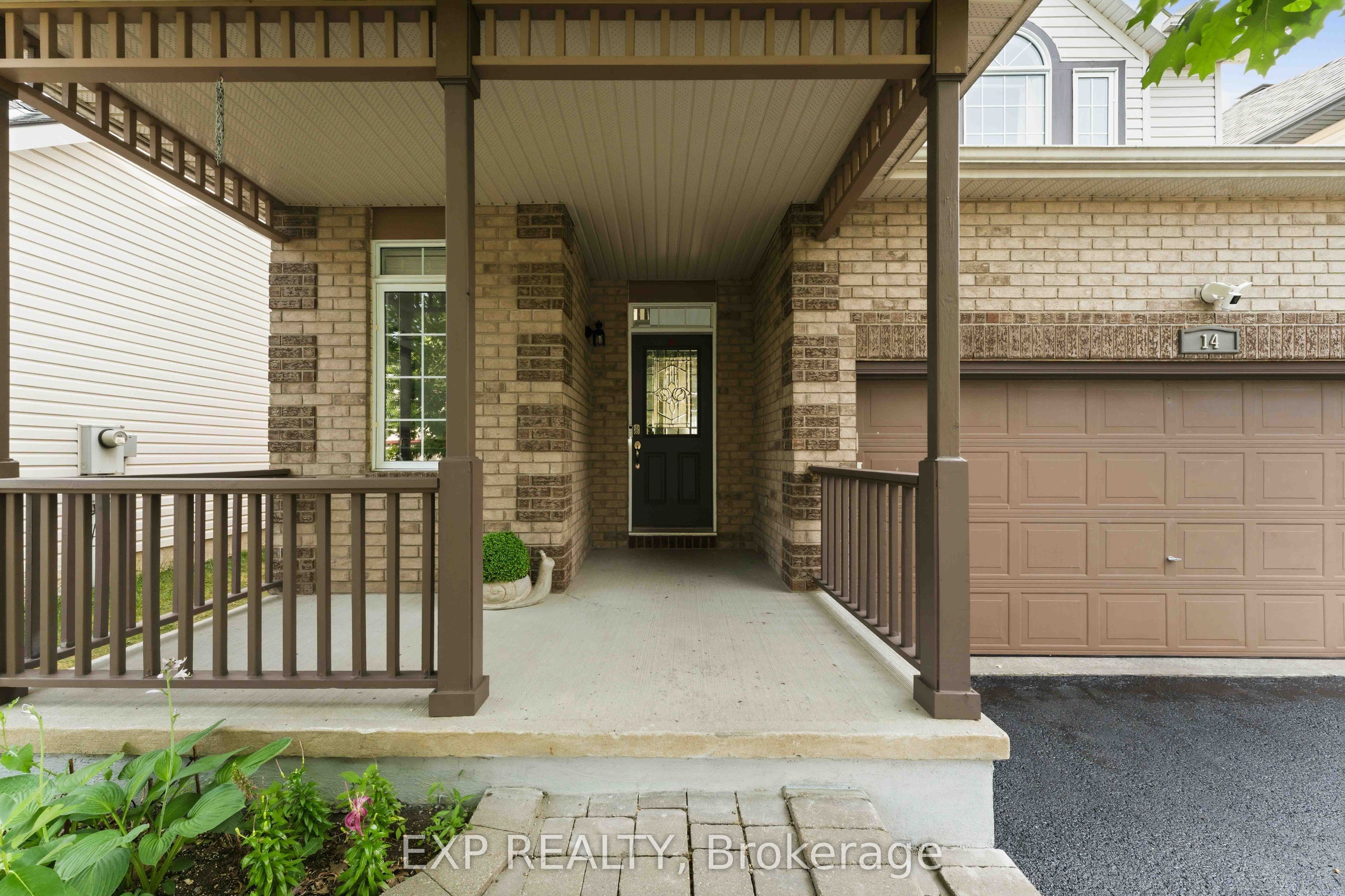 14 Colindale Avenue, Barrhaven, ON K2J 4V6 photo 4