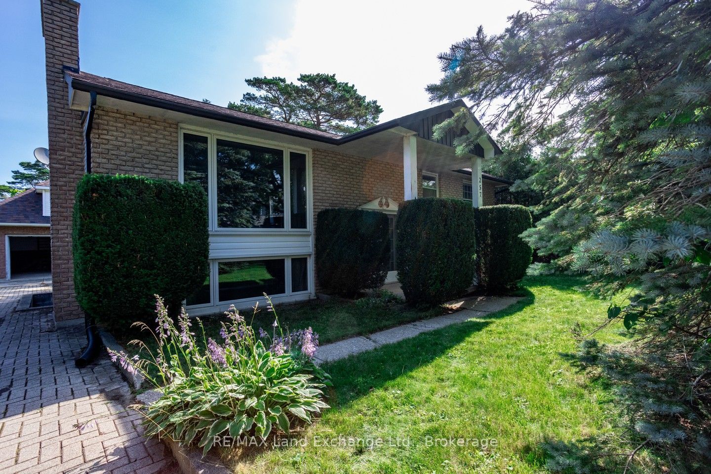257 Kingsway Street, Kincardine, ON N2Z 1G2 photo 2