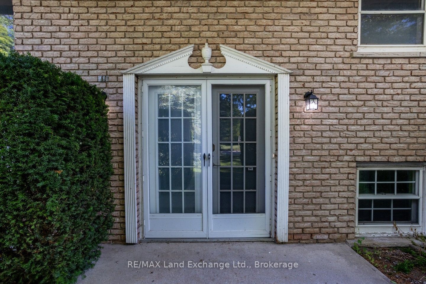 257 Kingsway Street, Kincardine, ON N2Z 1G2 photo 3