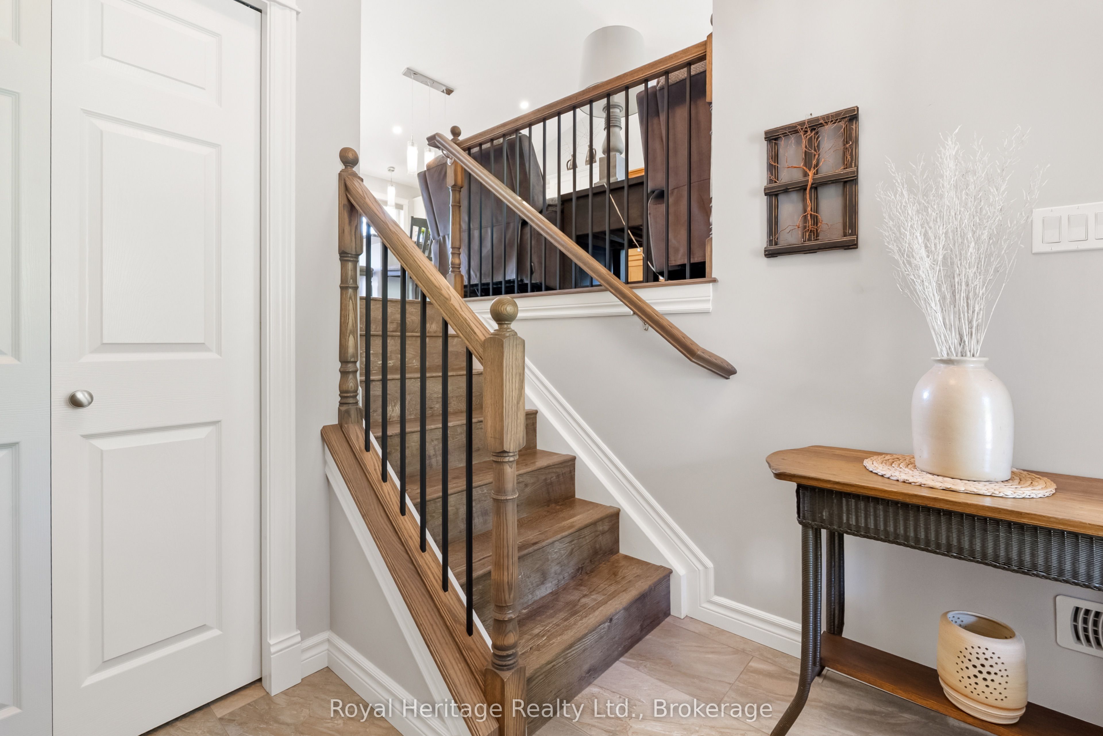 38 Clifford Drive, Kawartha Lakes, ON K0M 1L0 photo 4