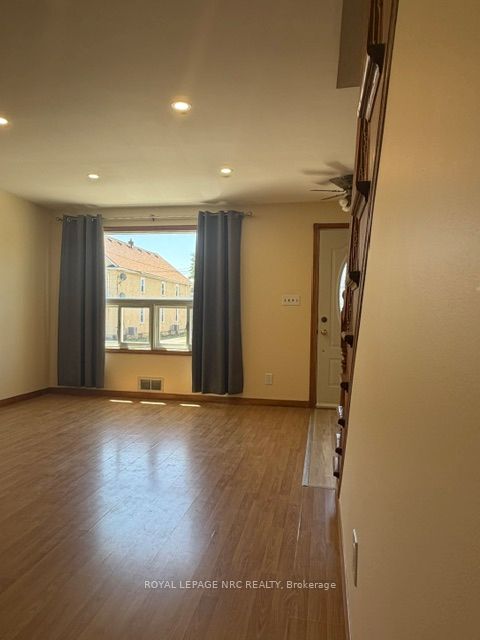 30 Fifth Street, Welland, ON L3B 4Z5 photo 2