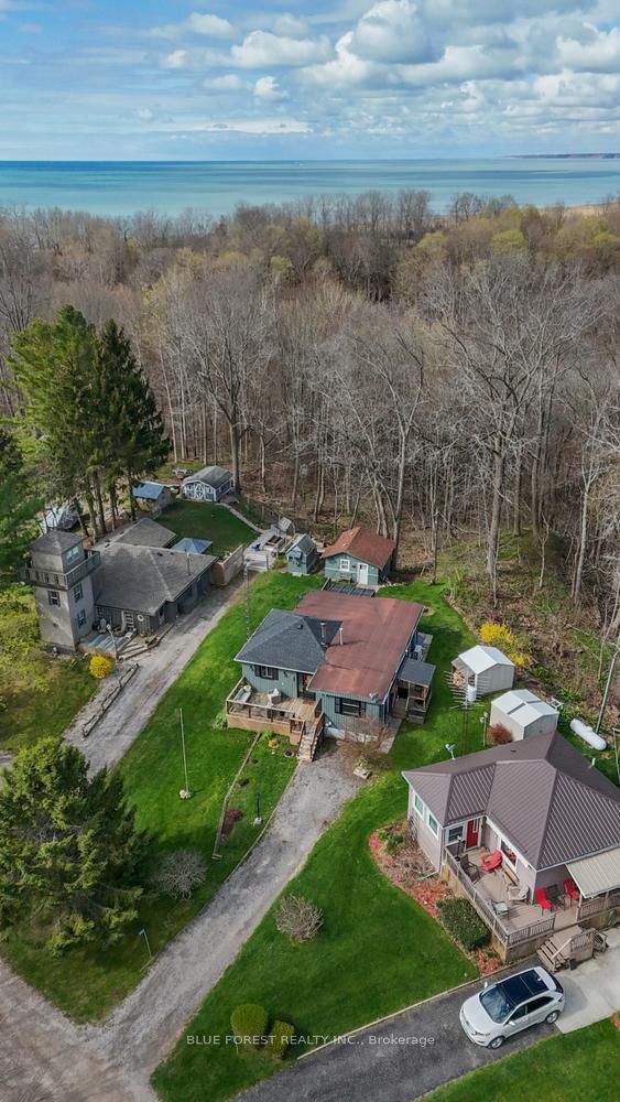 7365 FAIRVIEW Drive, Dutton/Dunwich, ON N0L 2M0 photo 3