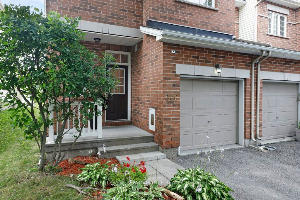 306 Waymark Crescent, Kanata, ON K2M 0A4 photo 3