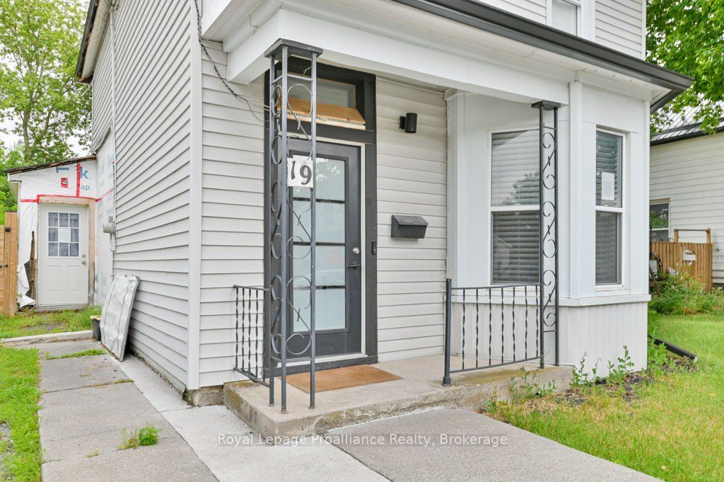 19 Bettes Street, Belleville, ON K8N 3W4 photo 4