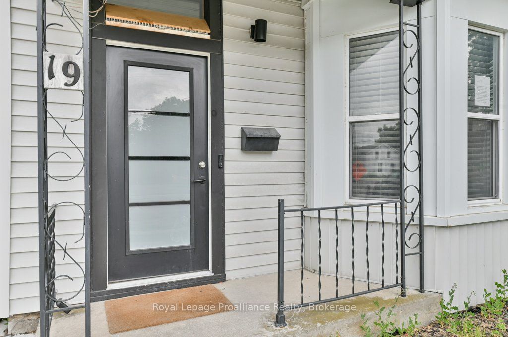 19 Bettes Street, Belleville, ON K8N 3W4 photo 5
